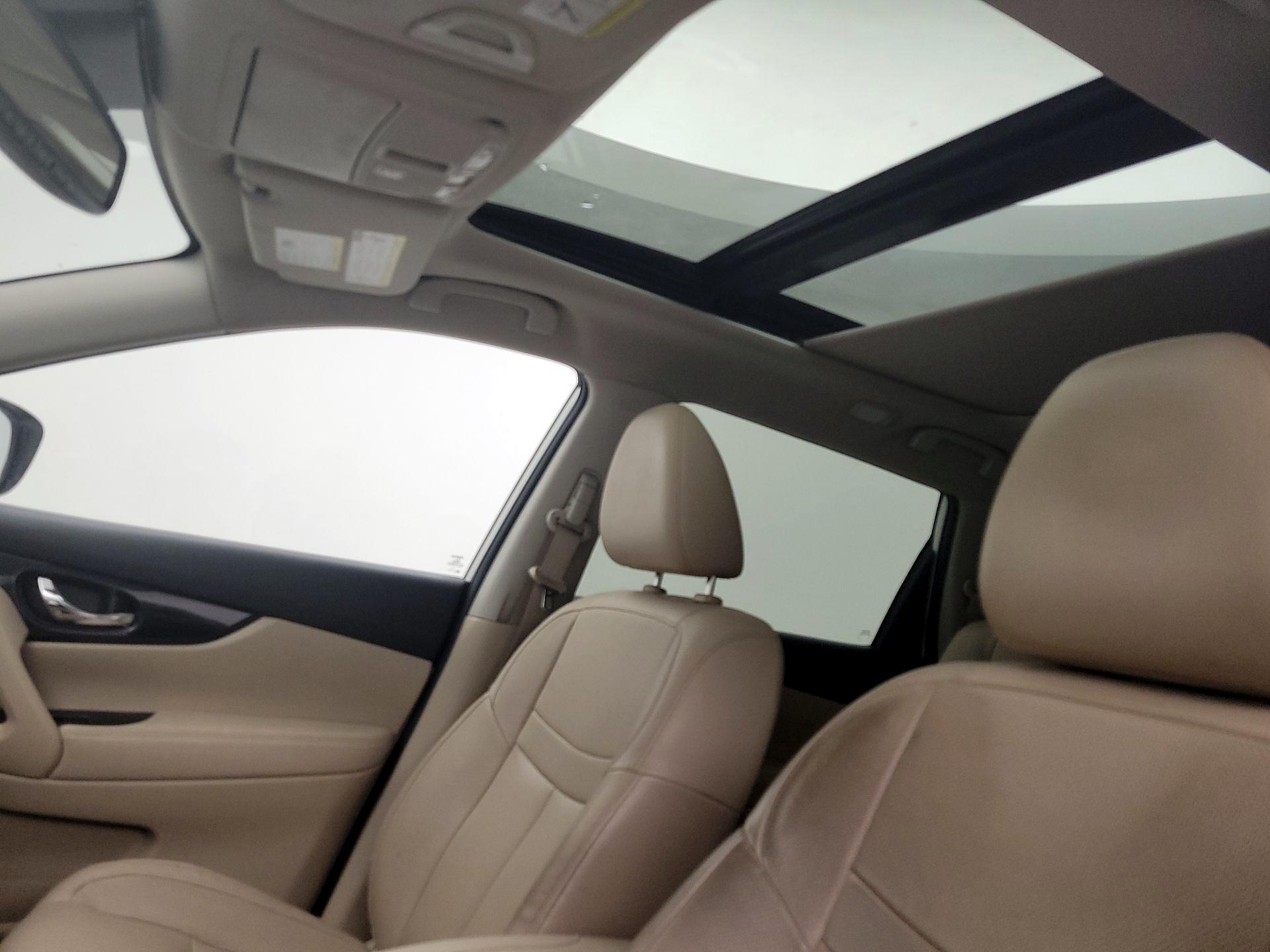 Thumbnail: 2019 Nissan Rogue - 19