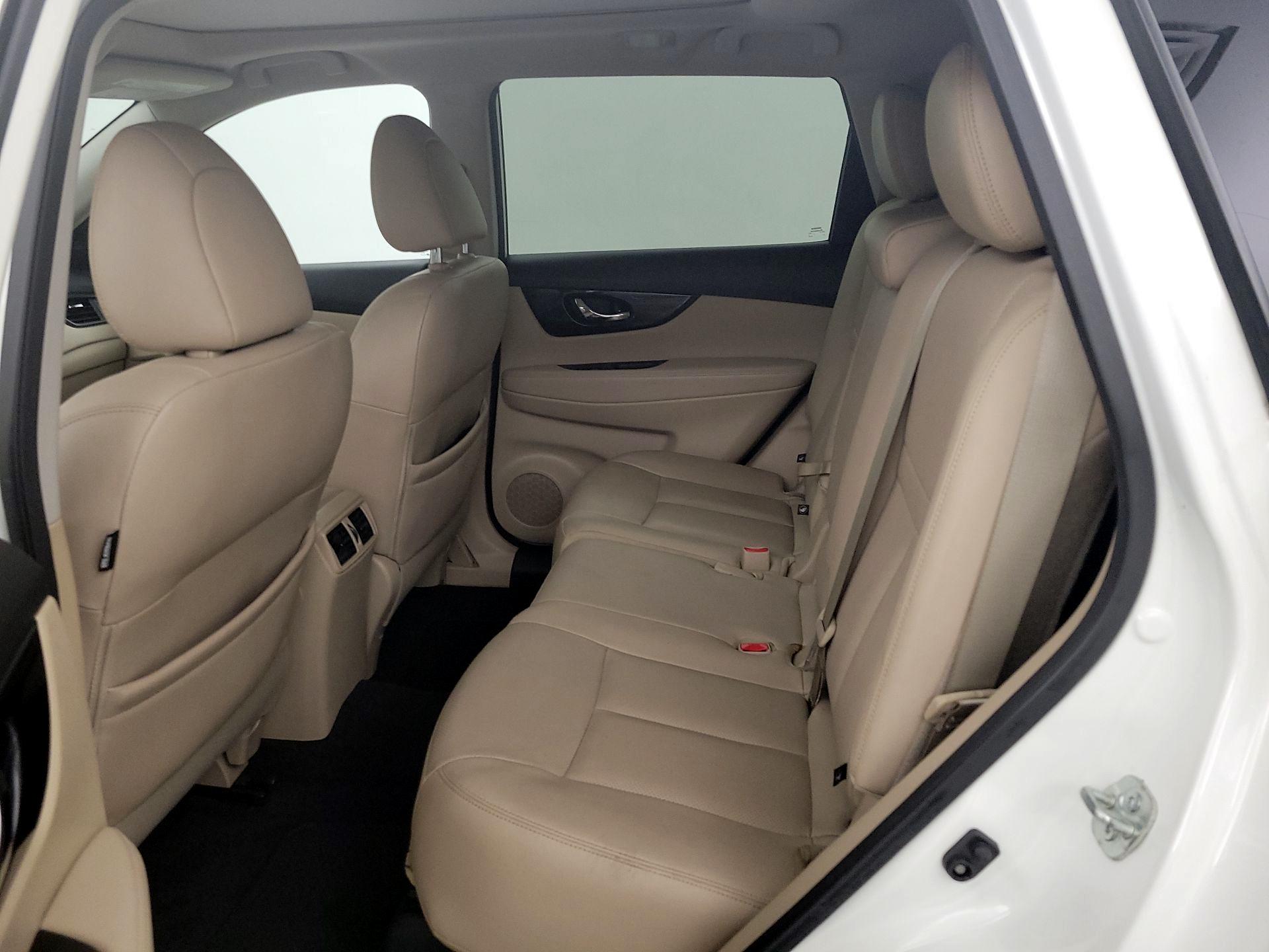 Thumbnail: 2019 Nissan Rogue - 20