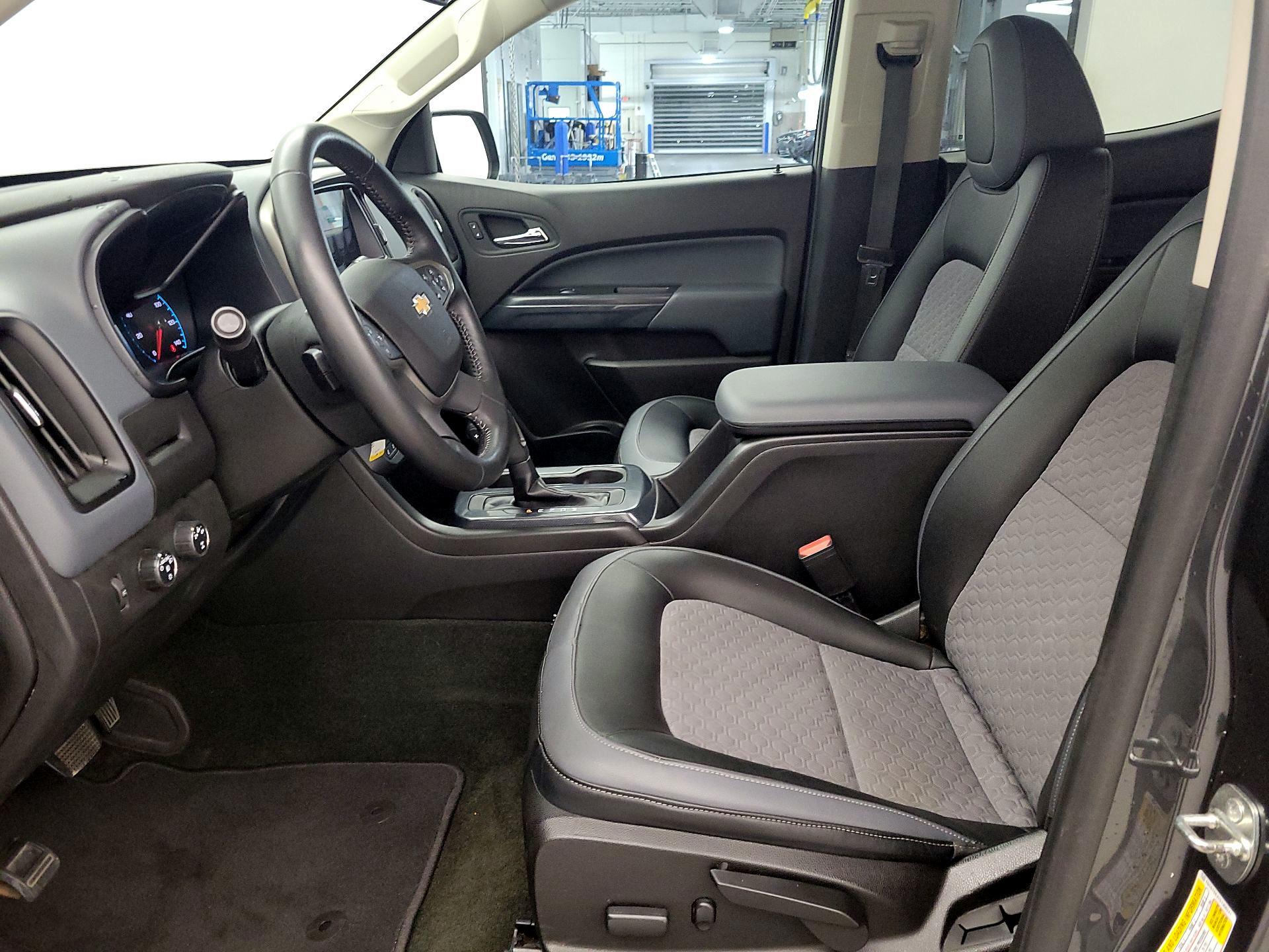 Thumbnail: 2016 Chevrolet Colorado - 11