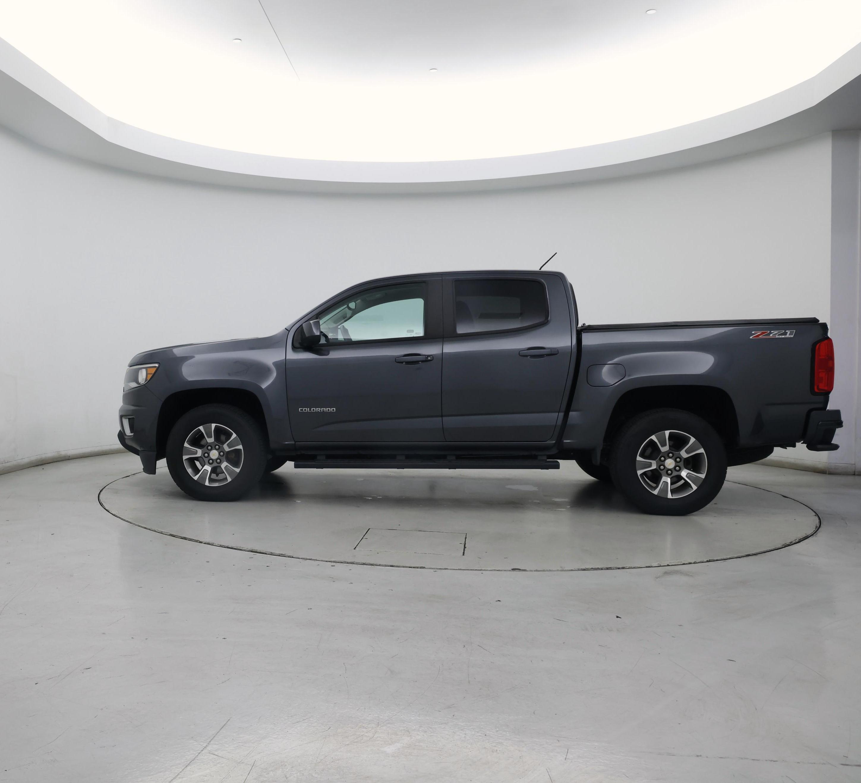 Thumbnail: 2016 Chevrolet Colorado - 3