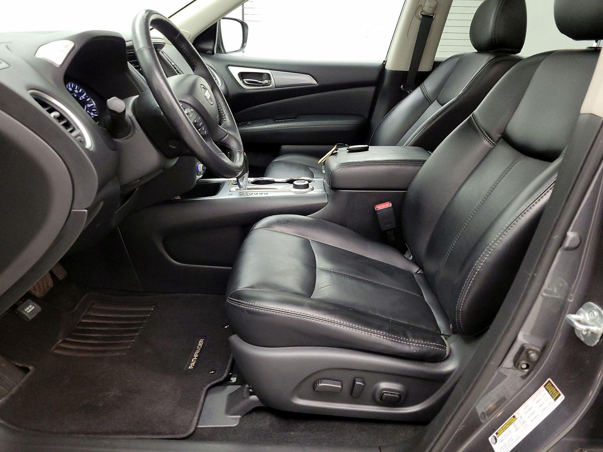 Thumbnail: 2019 Nissan Pathfinder - 11