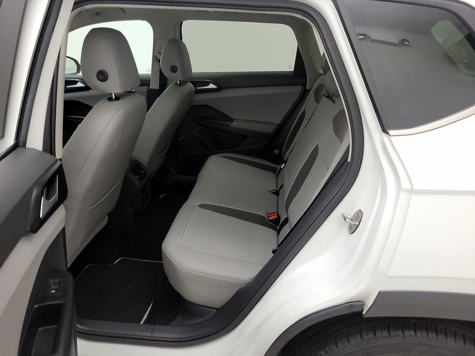 2023 Volkswagen Taos SE - Photo 21