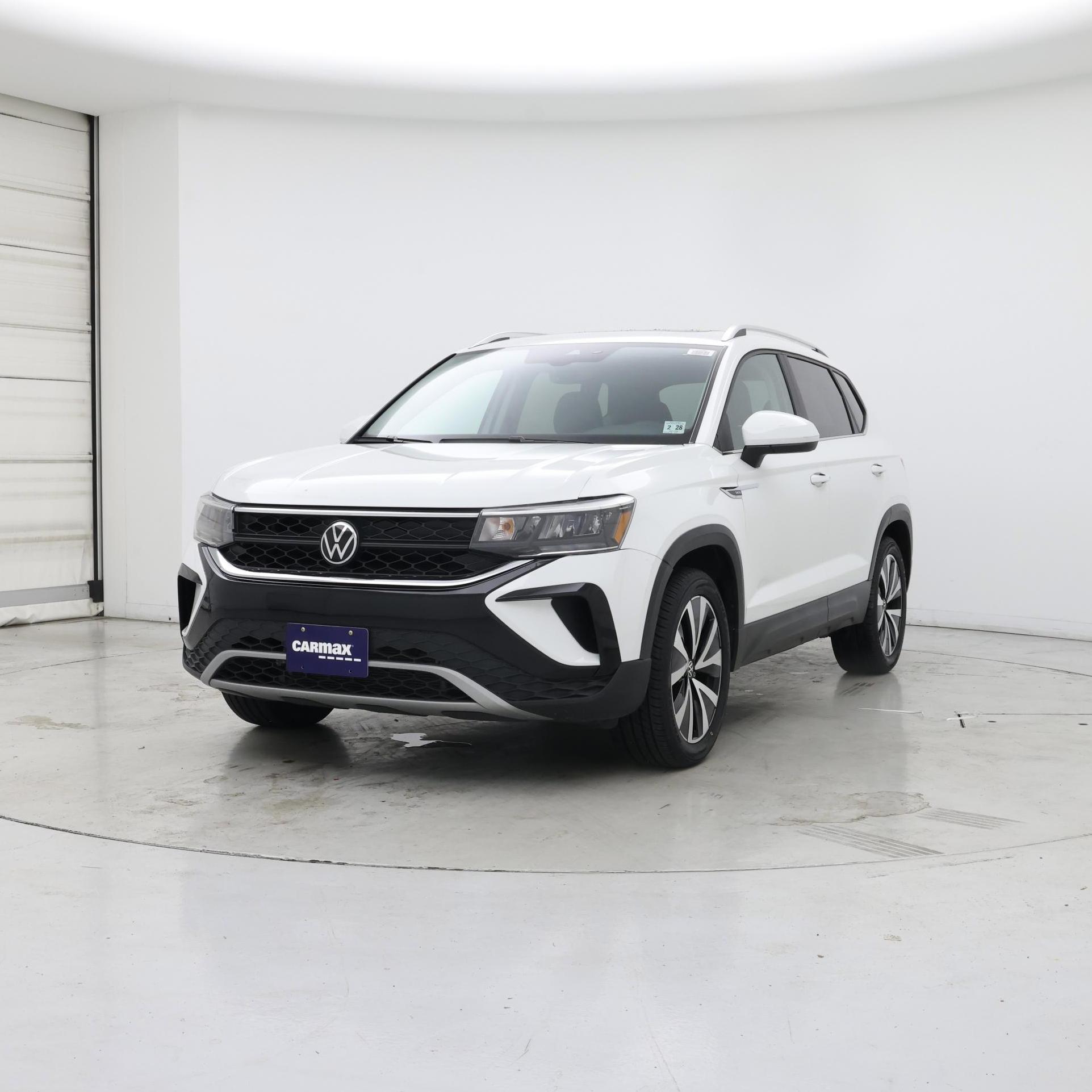 Thumbnail: 2023 Volkswagen Taos - 4