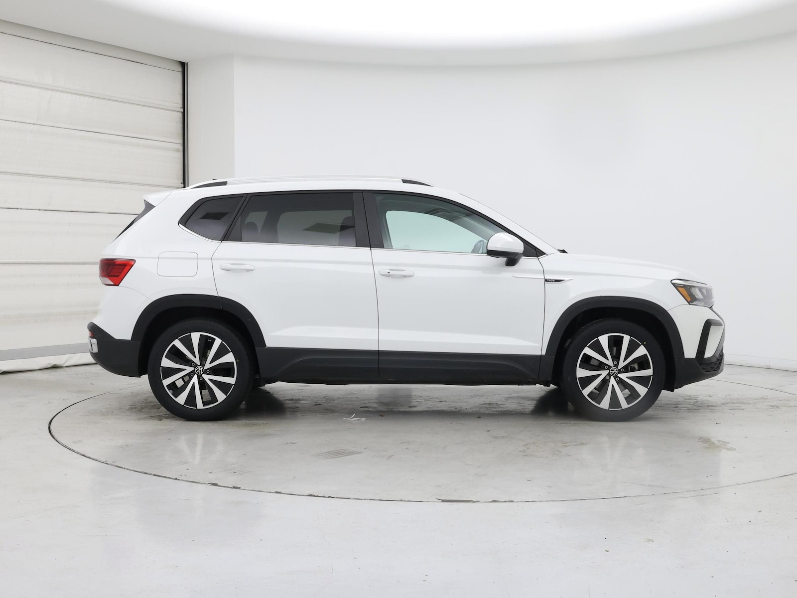 2023 Volkswagen Taos SE - Photo 8