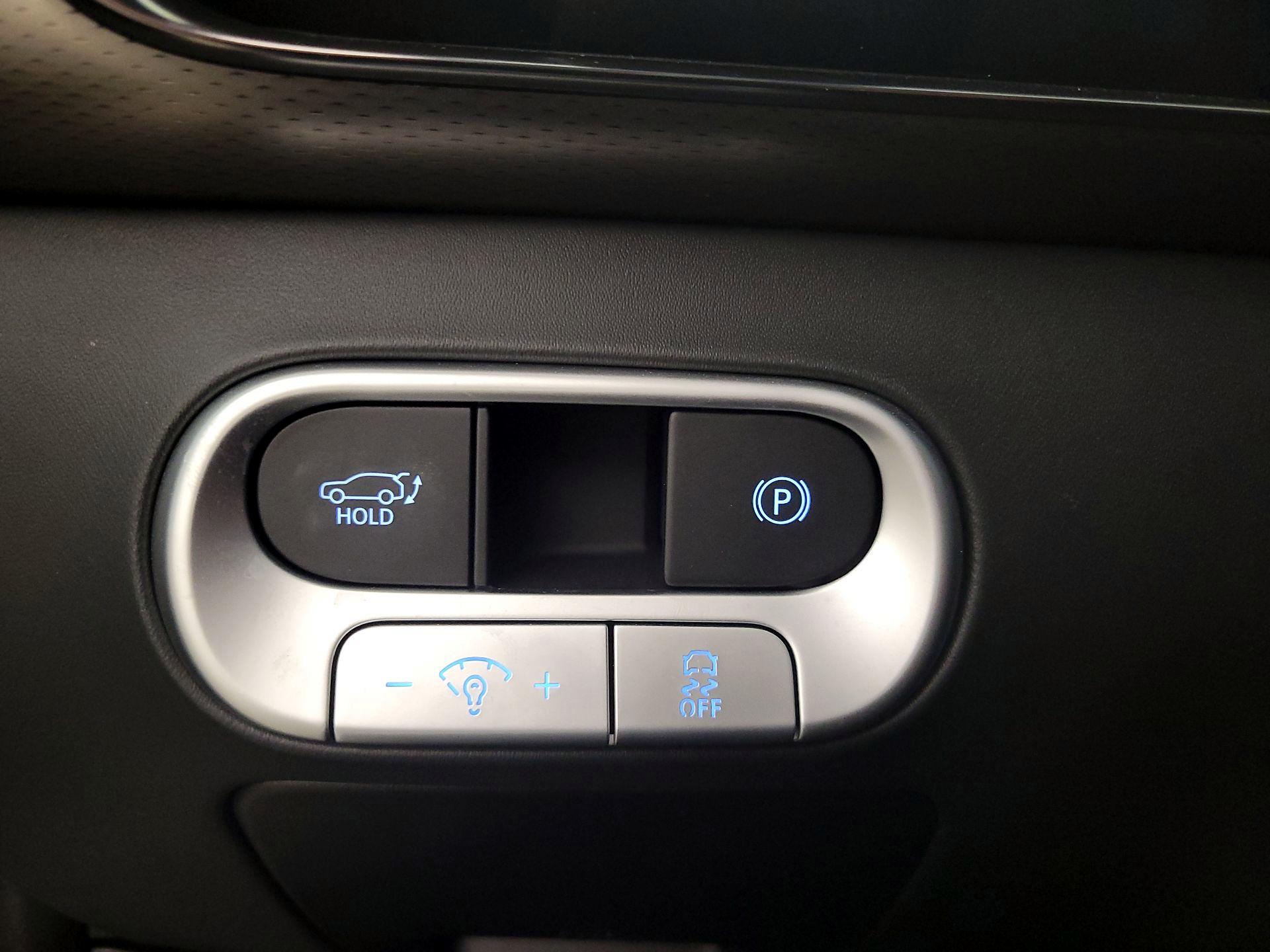 Thumbnail: 2023 Genesis GV60 - 13