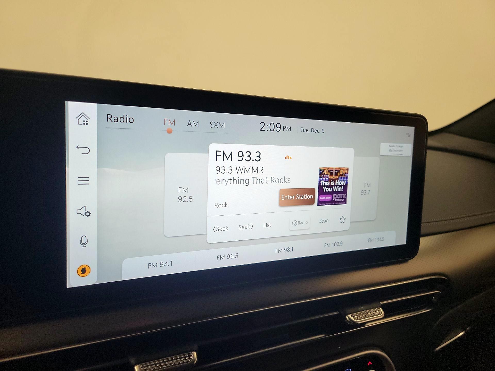 Thumbnail: 2023 Genesis GV60 - 16