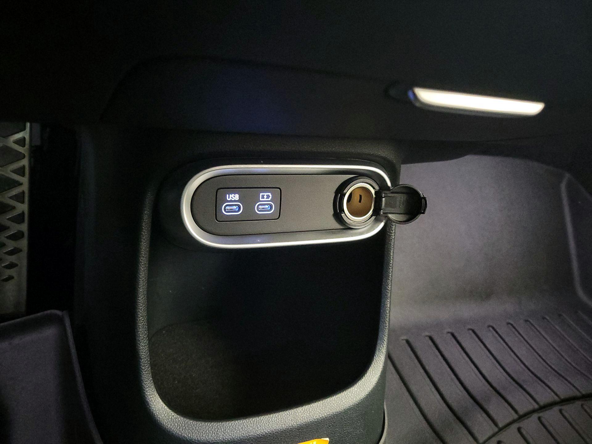 Thumbnail: 2023 Genesis GV60 - 19