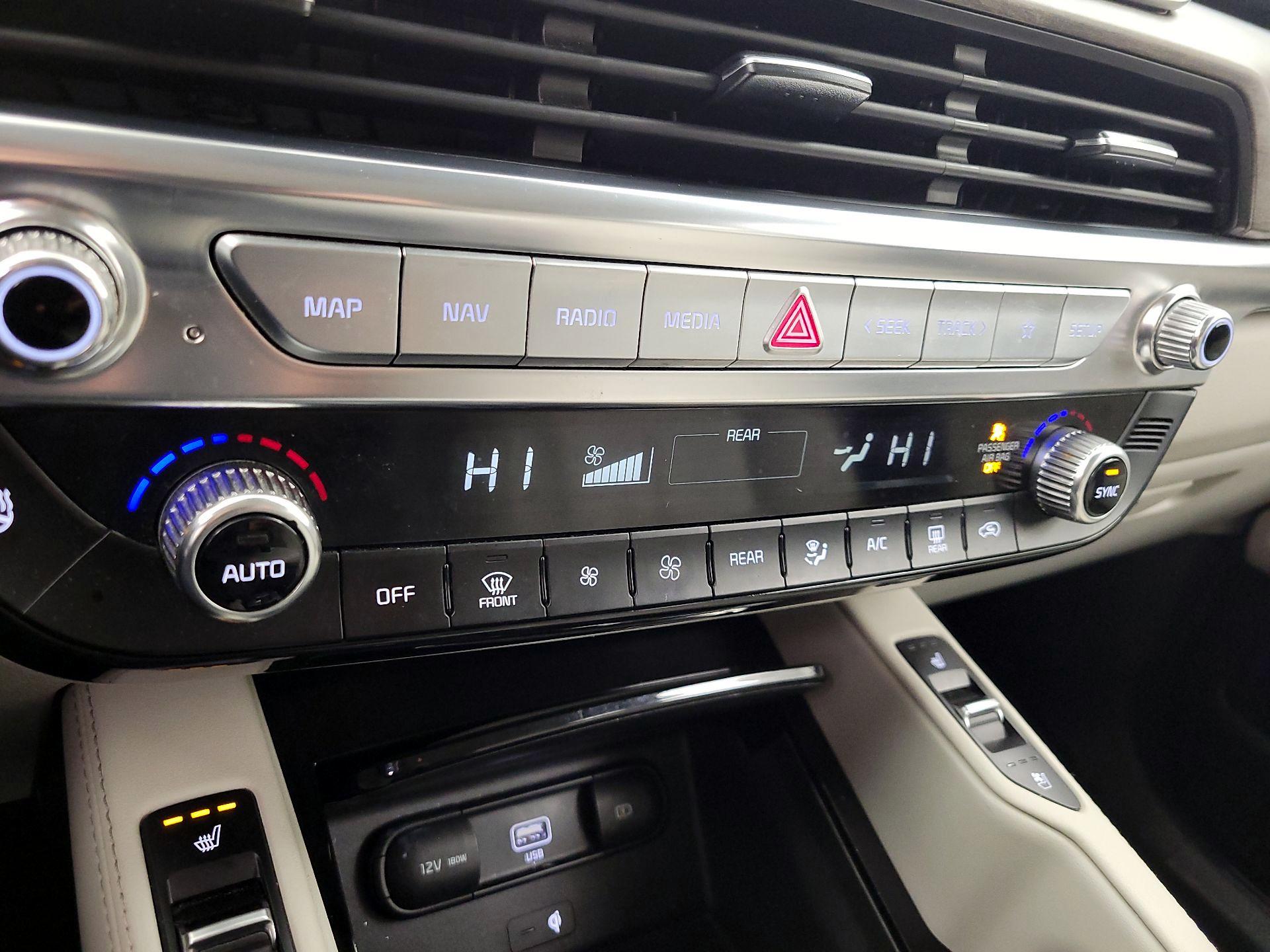 Thumbnail: 2021 Kia Telluride - 17