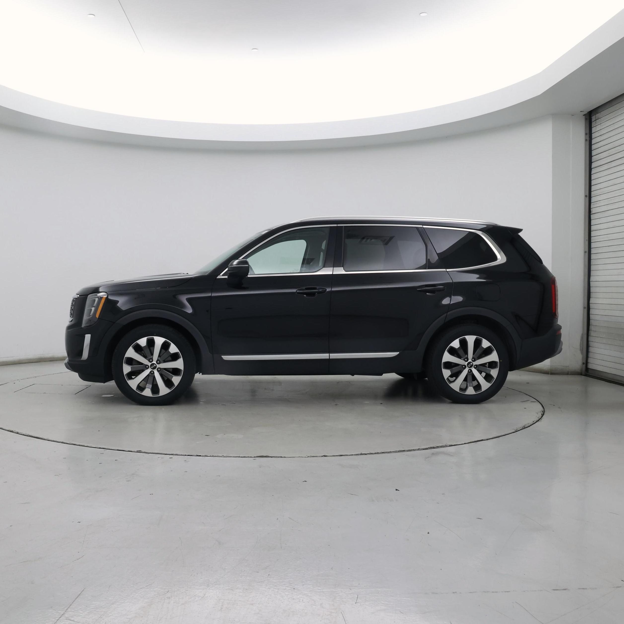 Thumbnail: 2021 Kia Telluride - 3