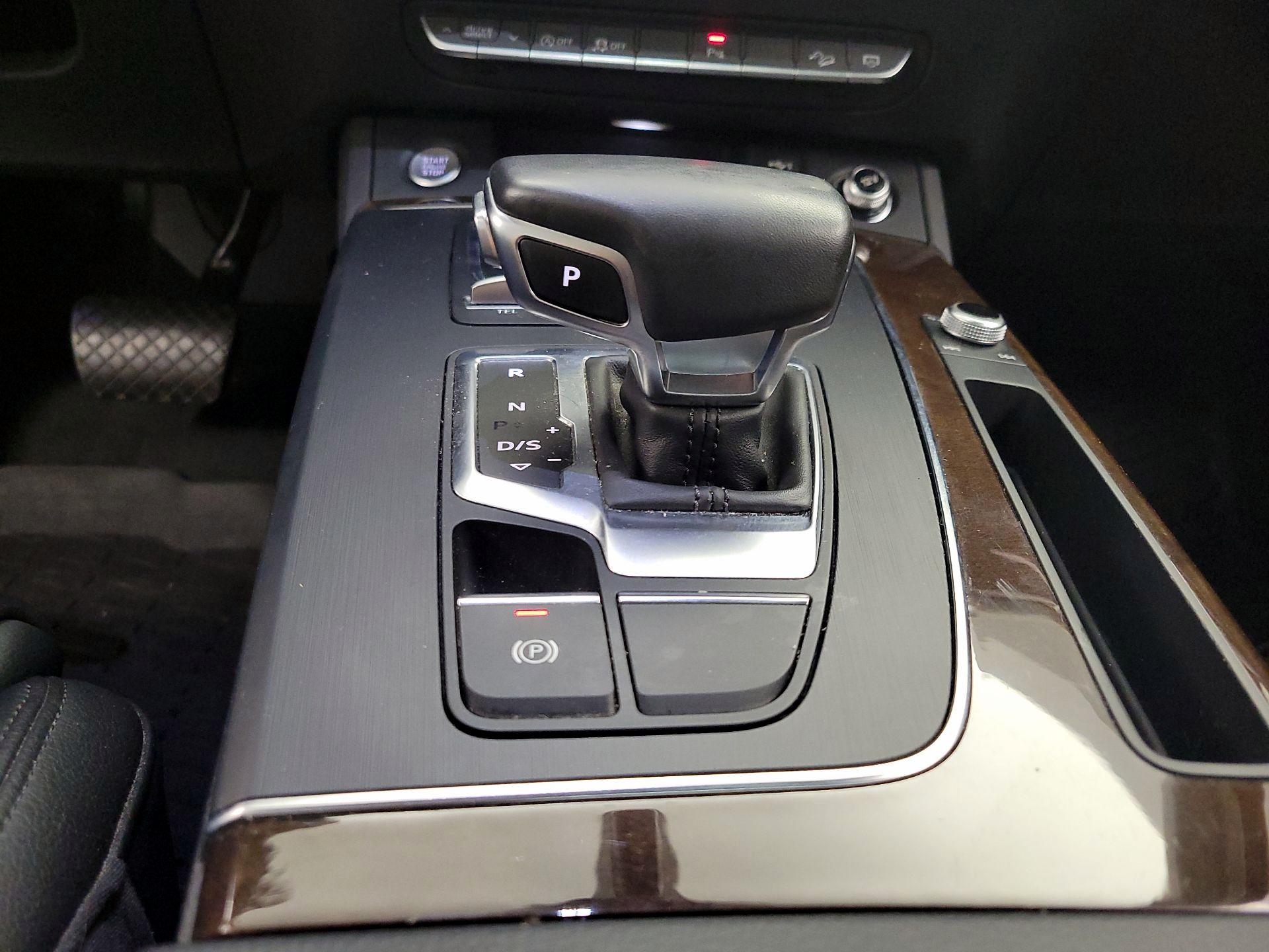 Thumbnail: 2018 Audi Q5 - 18