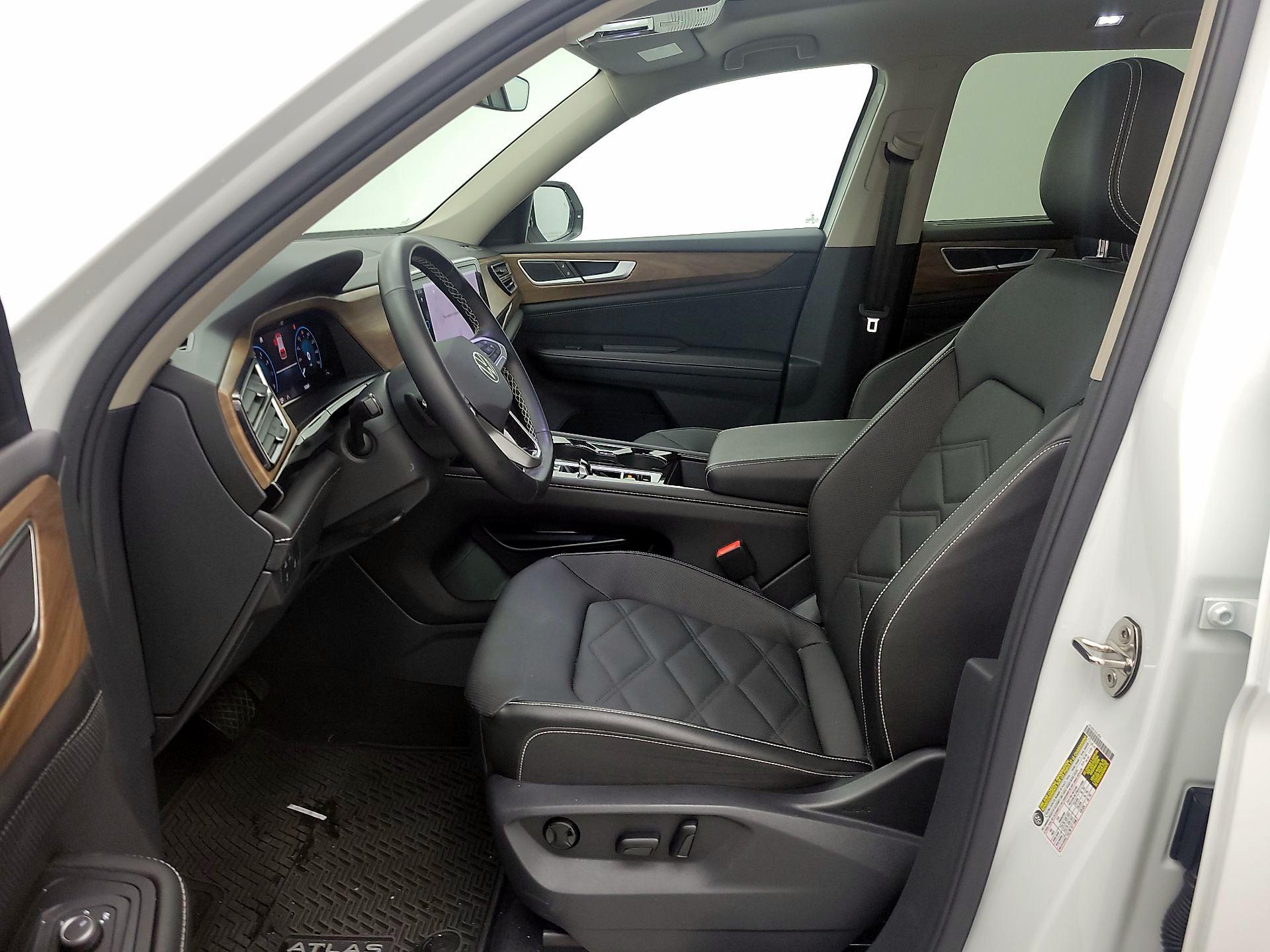 Thumbnail: 2024 Volkswagen Atlas - 11