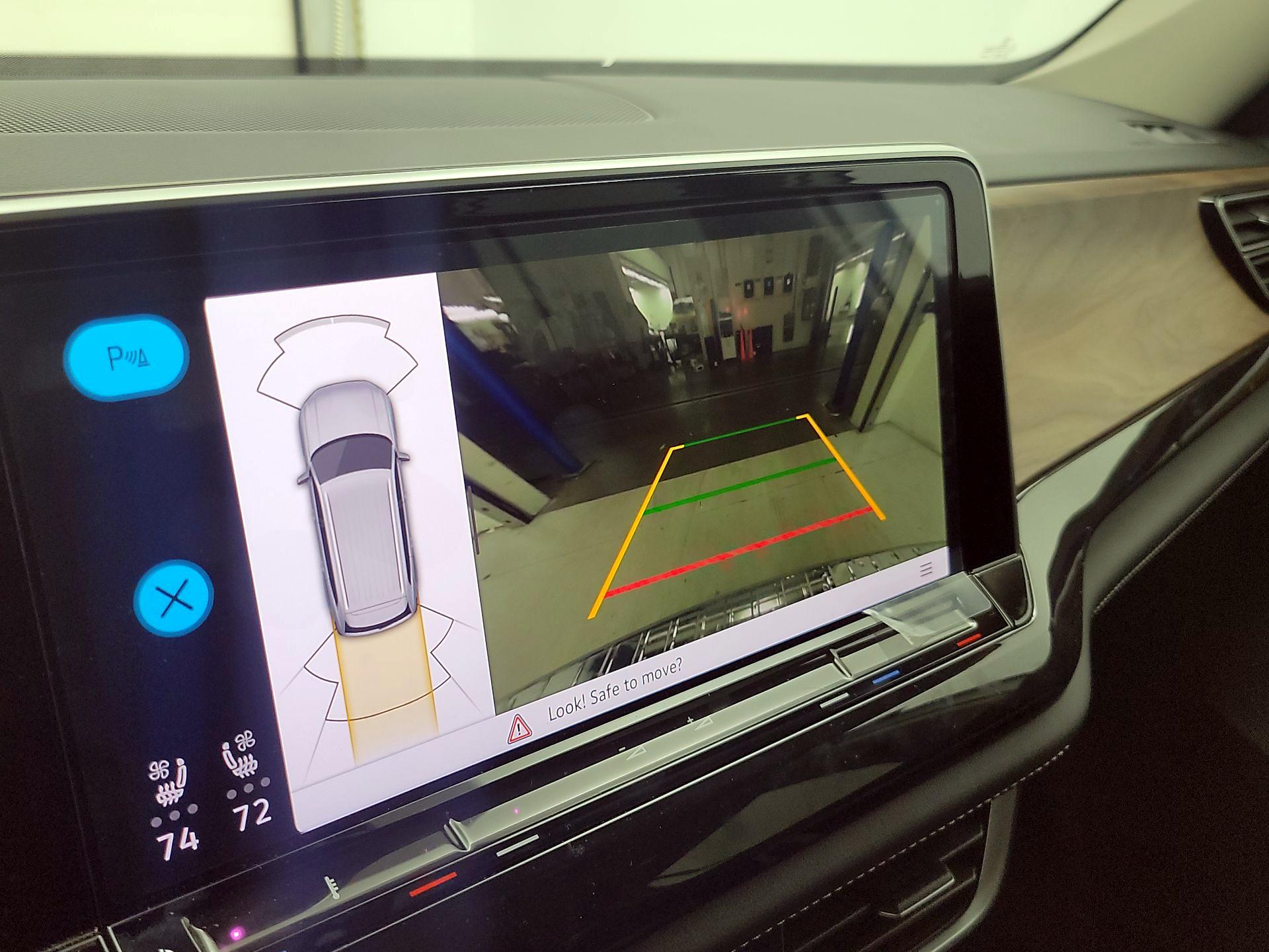 Thumbnail: 2024 Volkswagen Atlas - 14