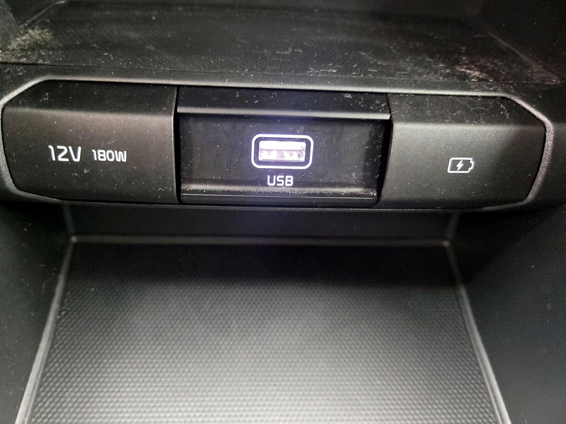 Thumbnail: 2022 Kia Telluride - 18