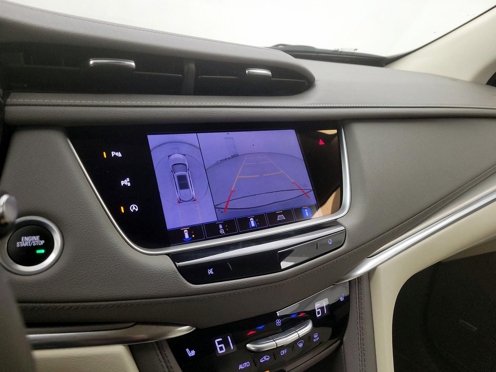 Thumbnail: 2022 Cadillac XT5 - 13