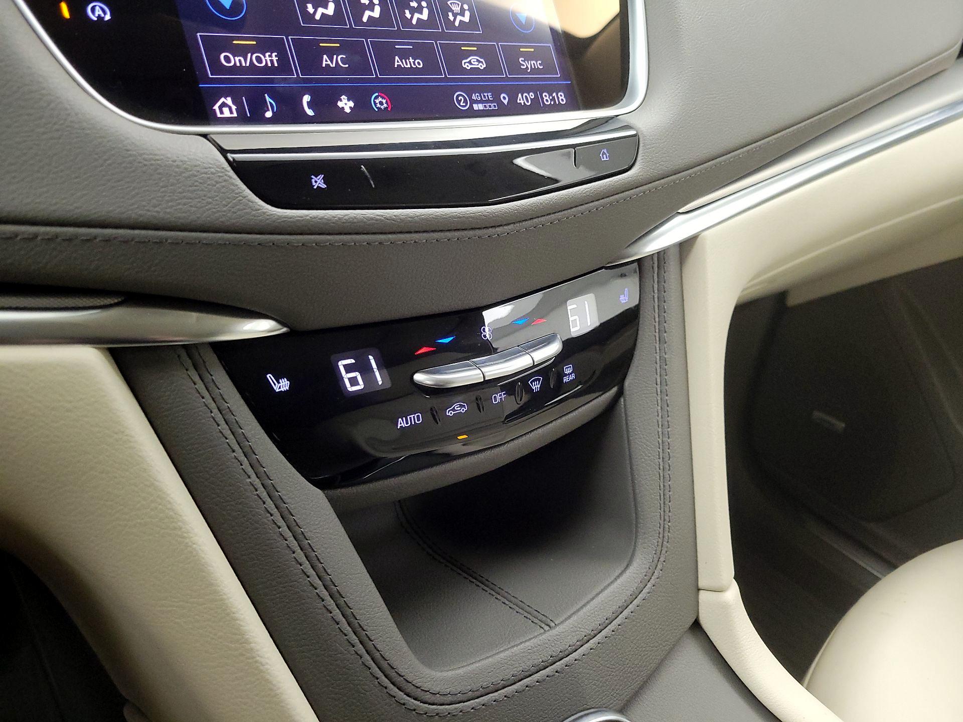 Thumbnail: 2022 Cadillac XT5 - 15