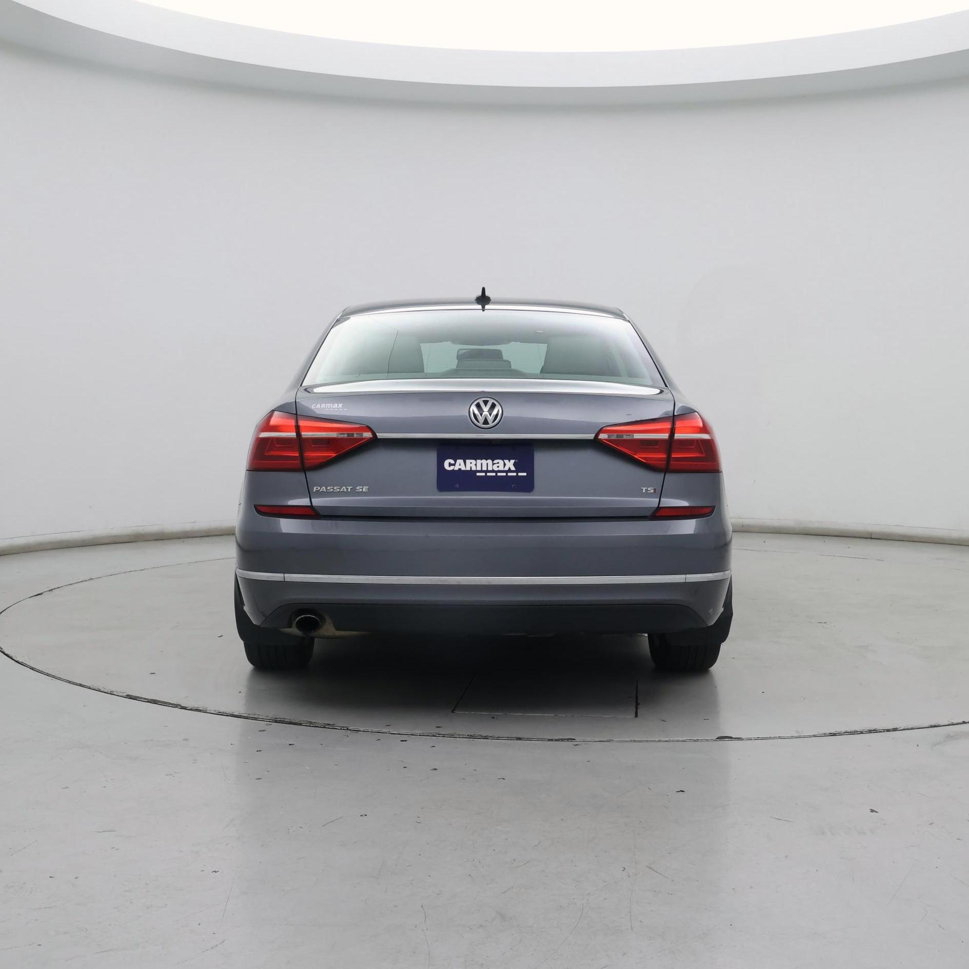 Thumbnail: 2016 Volkswagen Passat - 6