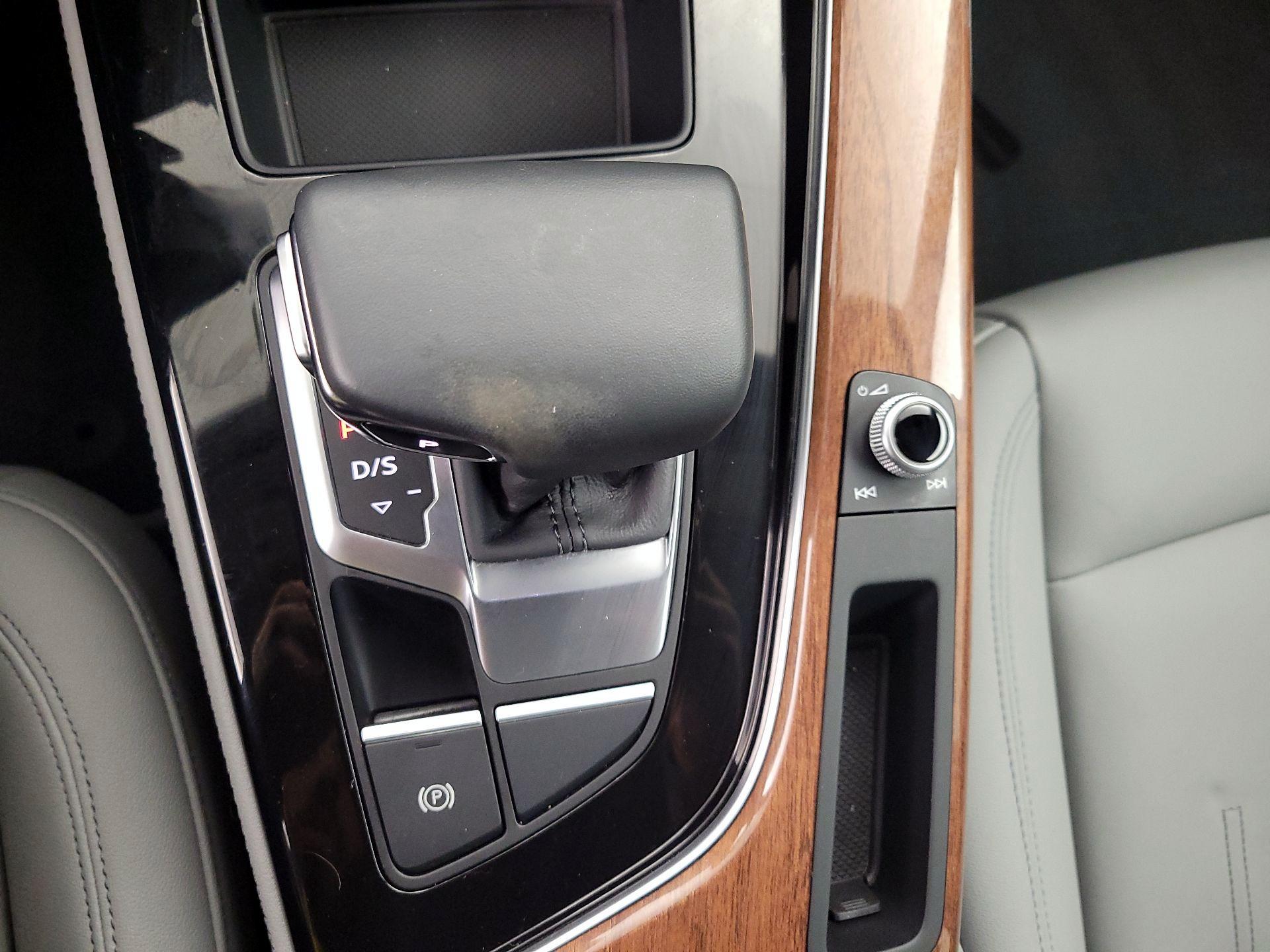 Thumbnail: 2020 Audi A4 - 17