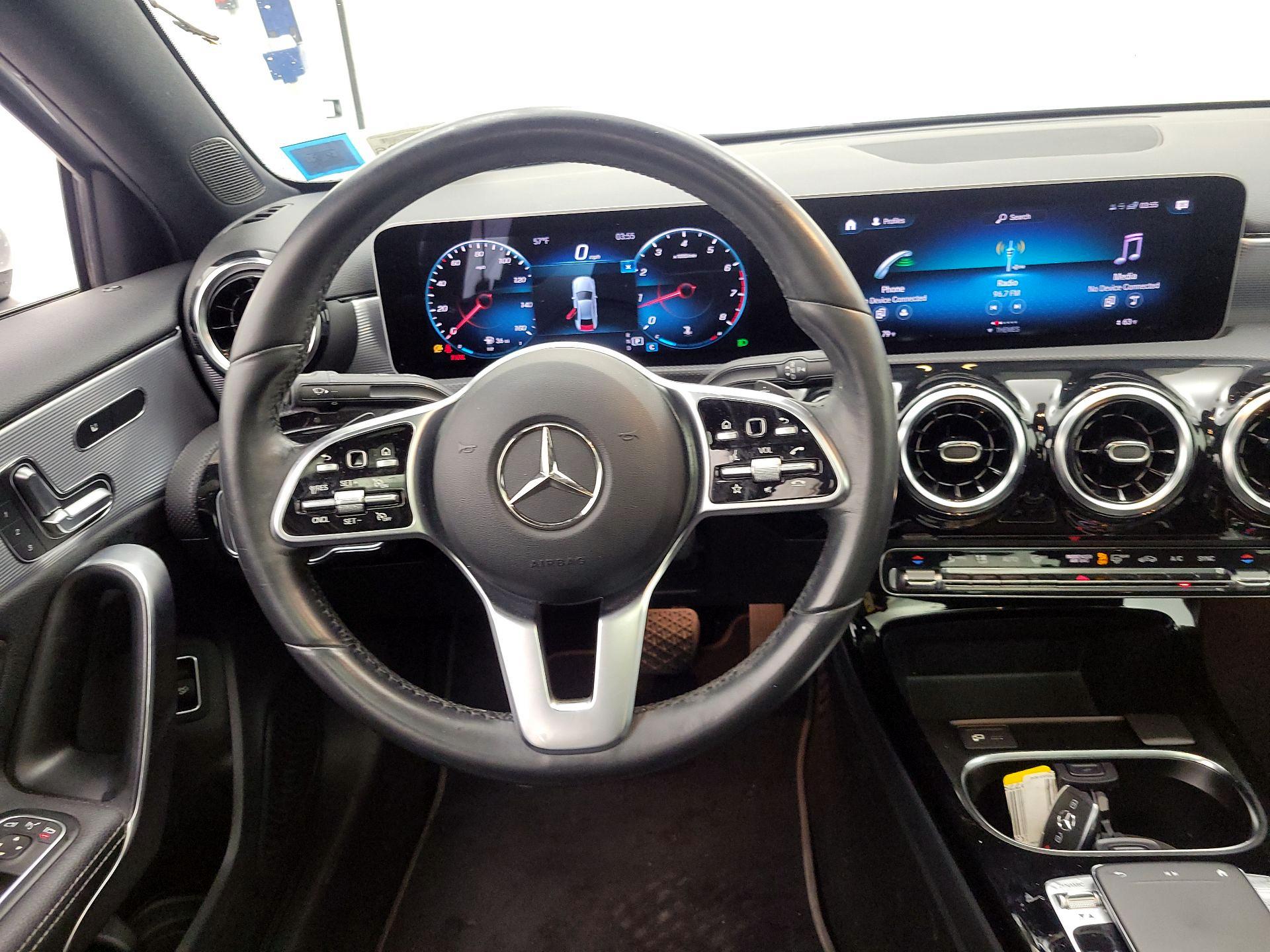 Thumbnail: 2020 Mercedes-Benz A-Class - 10