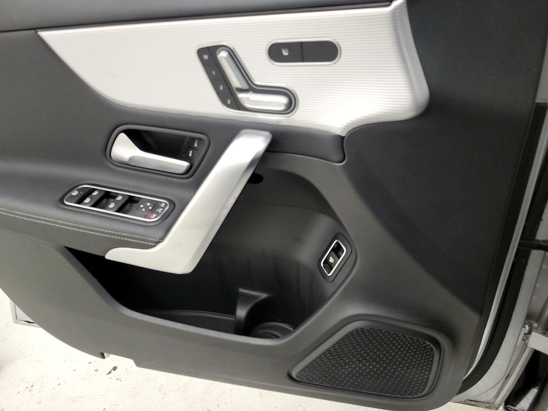 Thumbnail: 2020 Mercedes-Benz A-Class - 12