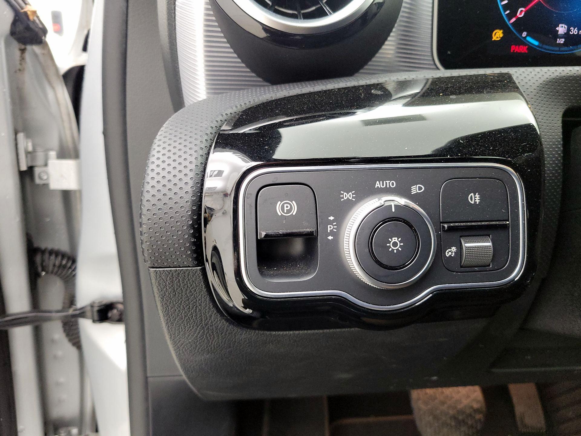 Thumbnail: 2020 Mercedes-Benz A-Class - 13