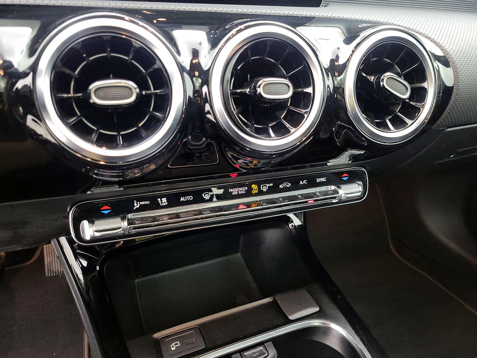 Thumbnail: 2020 Mercedes-Benz A-Class - 16