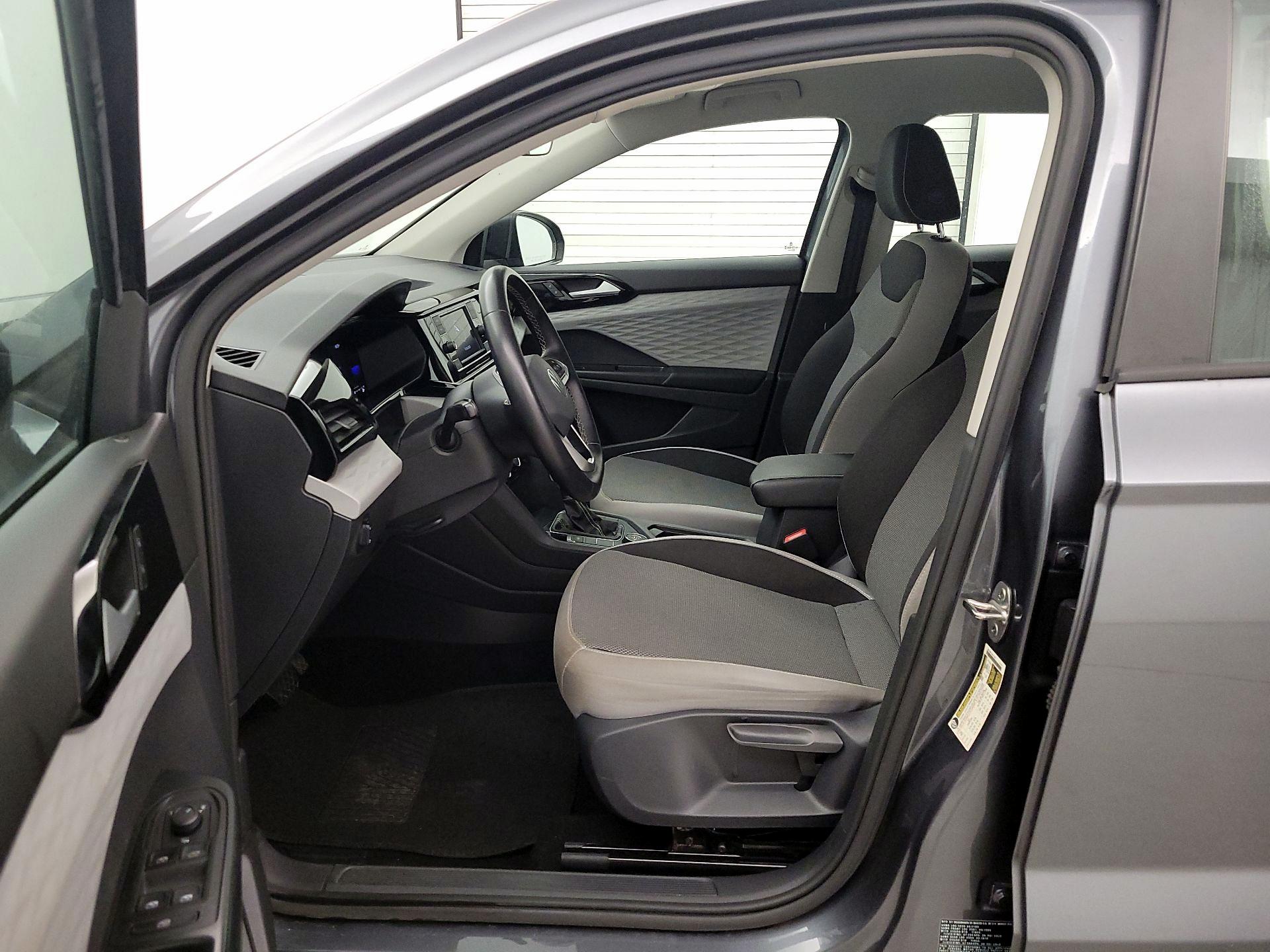 Thumbnail: 2023 Volkswagen Taos - 11