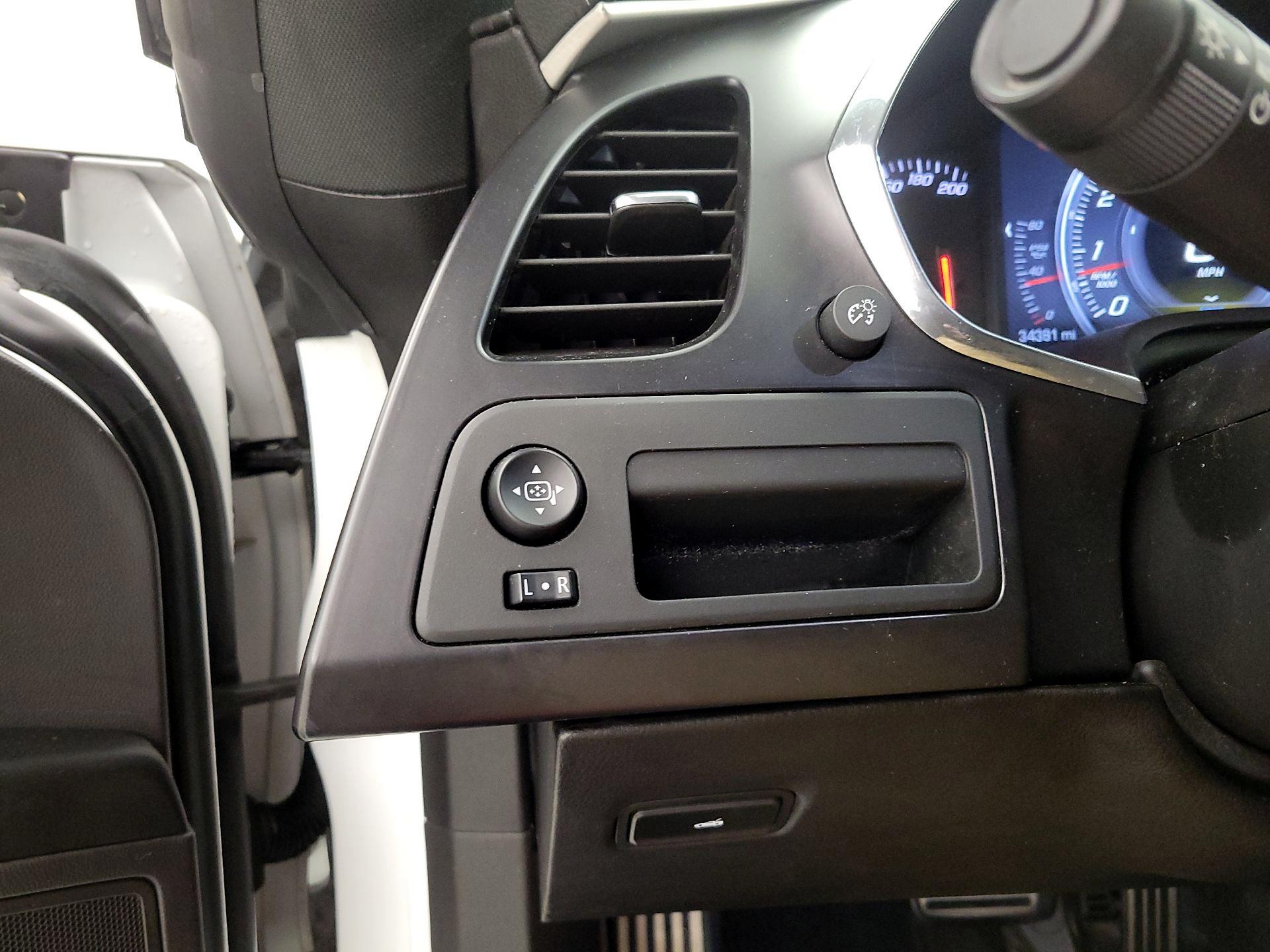 Thumbnail: 2015 Chevrolet Corvette - 13