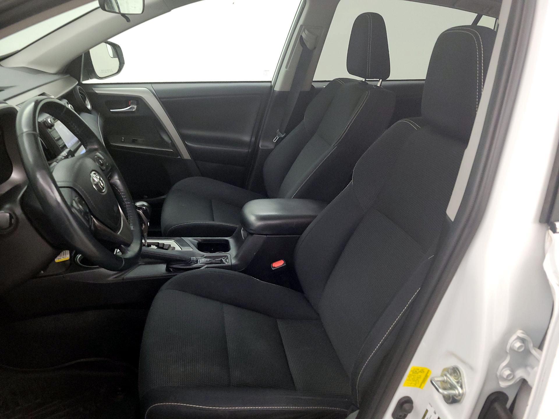 Thumbnail: 2018 Toyota RAV4 - 11