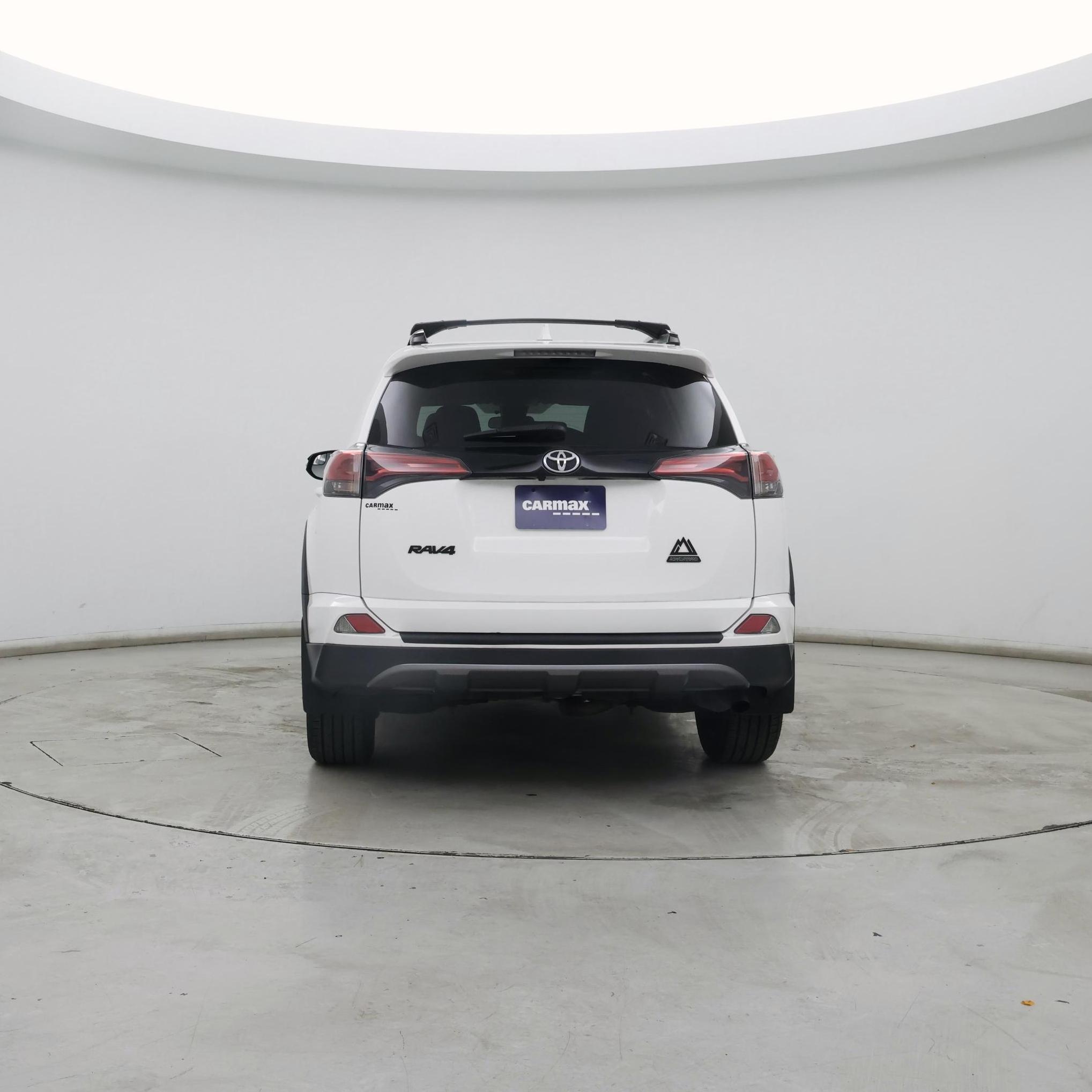 Thumbnail: 2018 Toyota RAV4 - 6