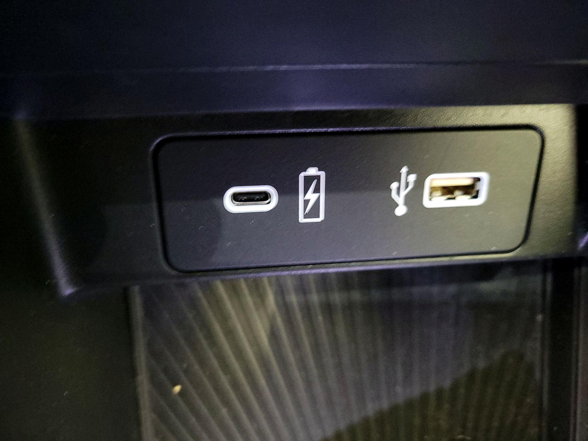 Thumbnail: 2025 Acura TLX - 19