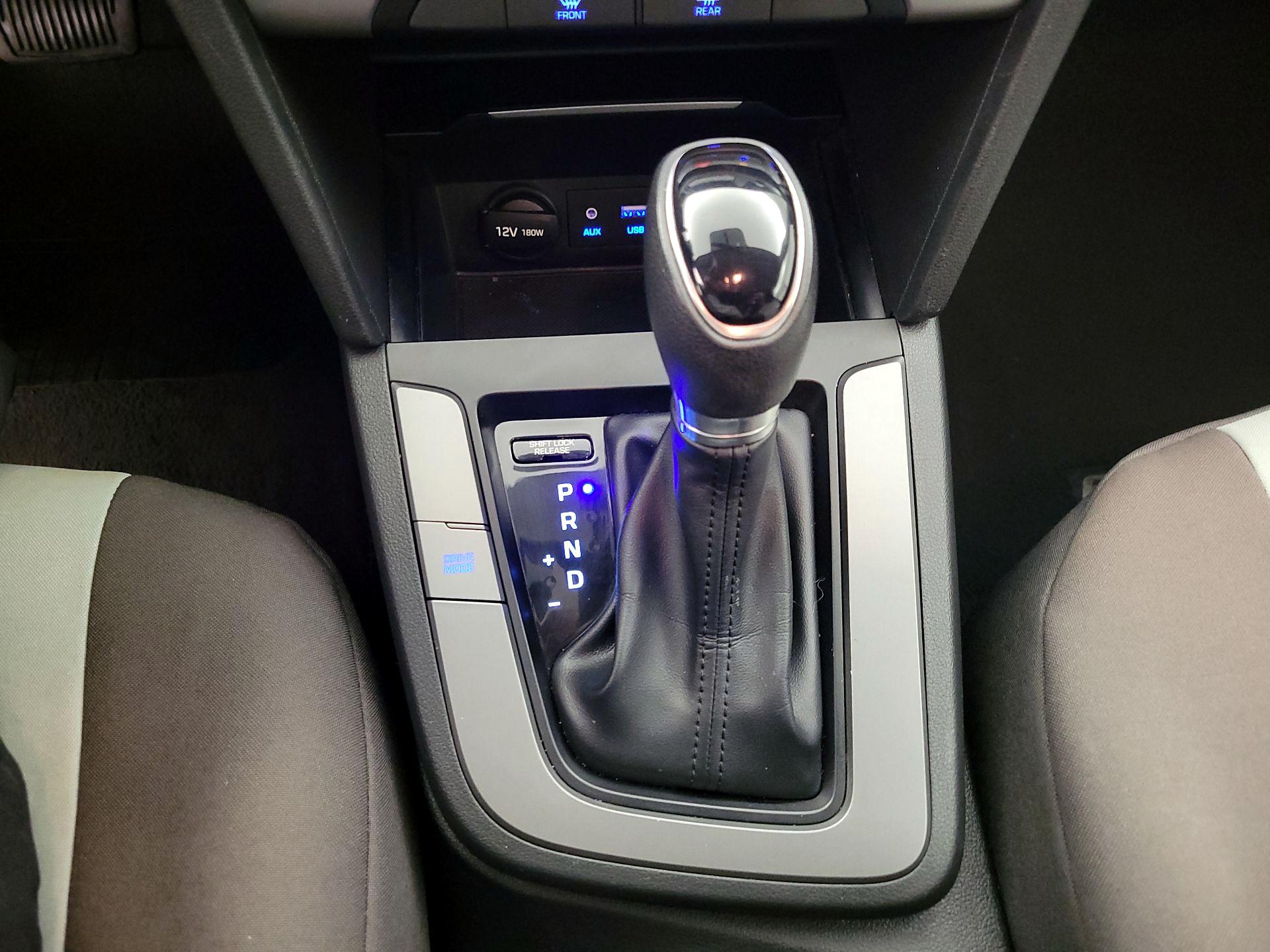 Thumbnail: 2018 Hyundai Elantra - 18