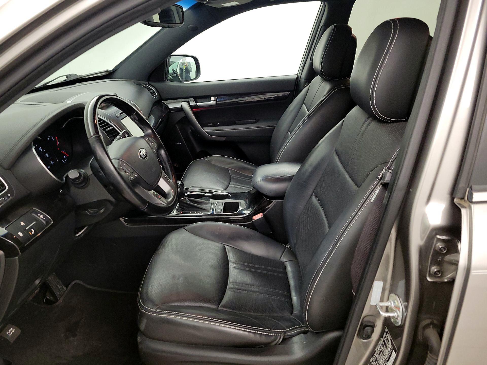 Thumbnail: 2014 Kia Sorento - 11