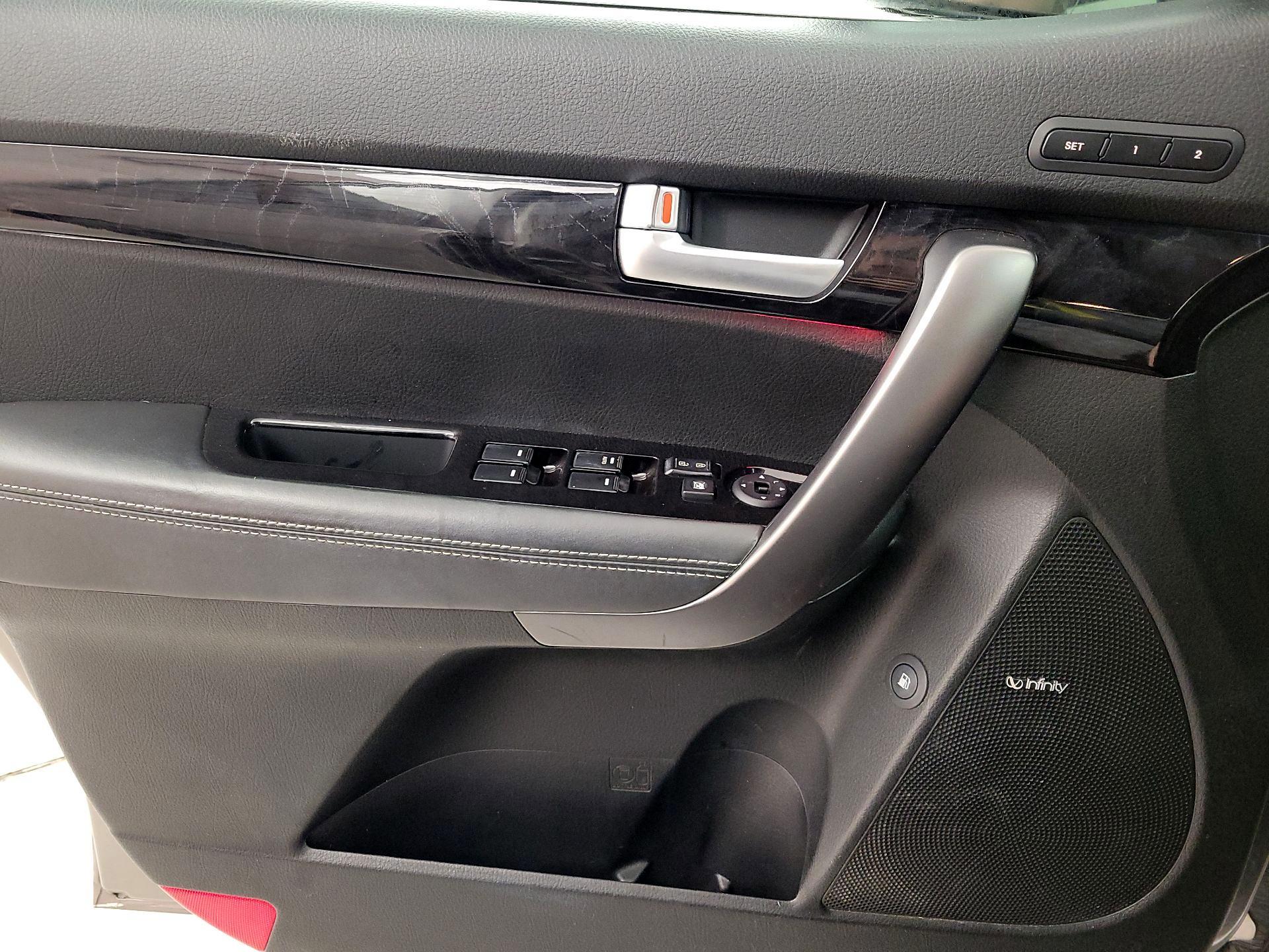 Thumbnail: 2014 Kia Sorento - 12