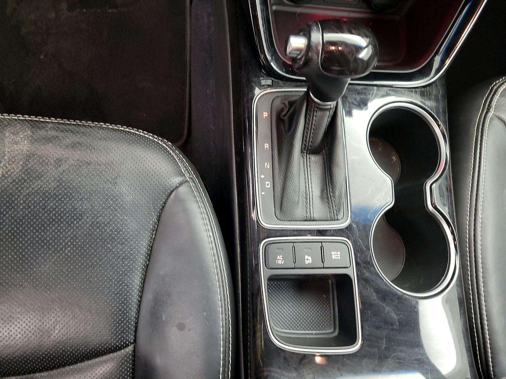 Thumbnail: 2014 Kia Sorento - 18