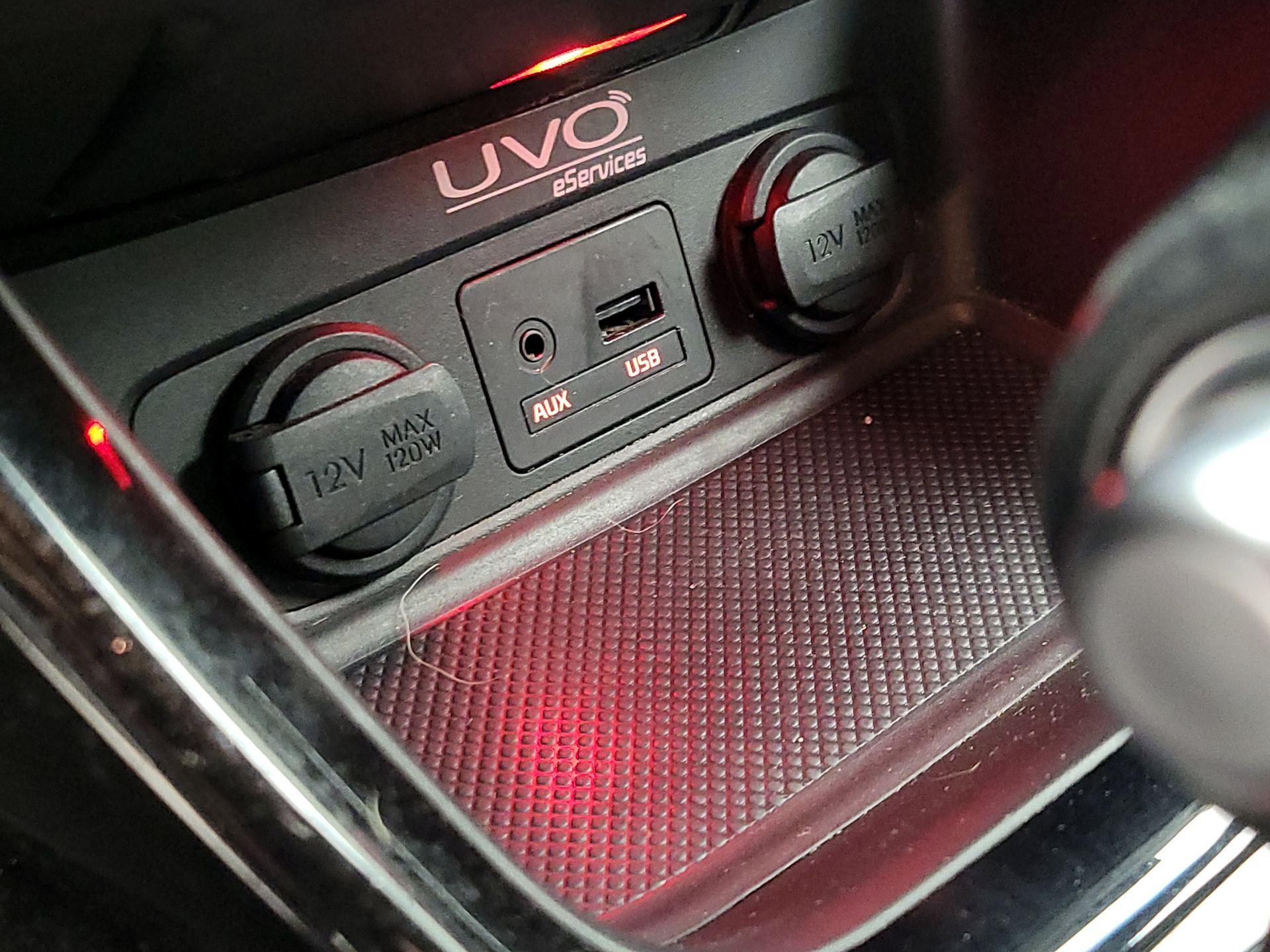 Thumbnail: 2014 Kia Sorento - 19