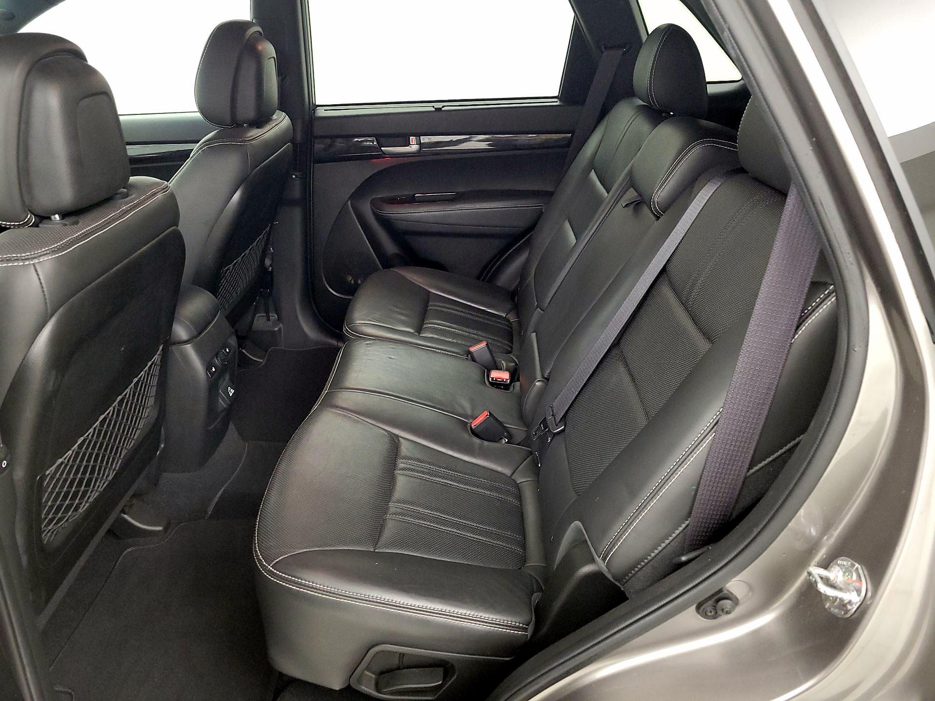 Thumbnail: 2014 Kia Sorento - 20