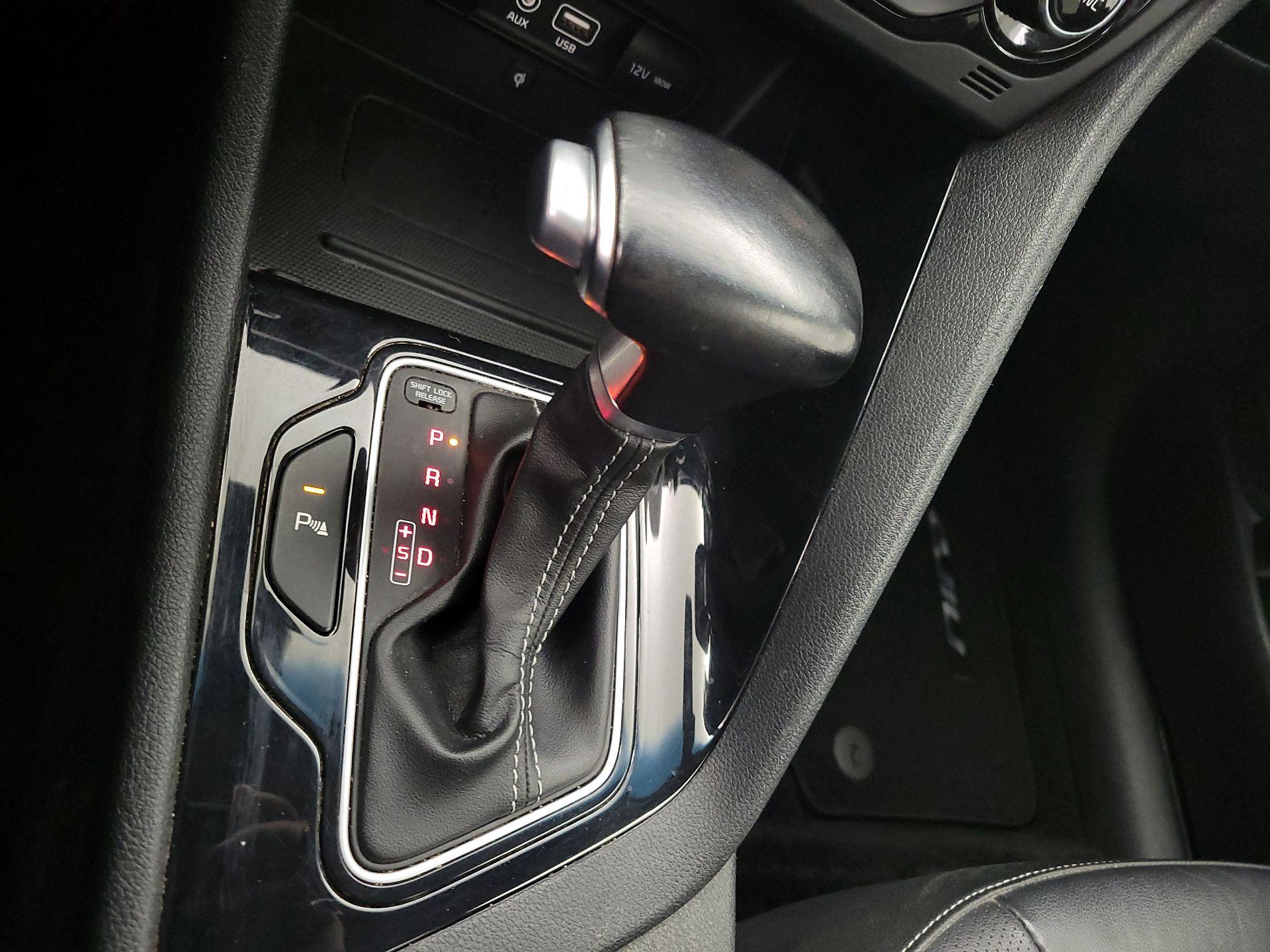 Thumbnail: 2018 Kia Niro - 17