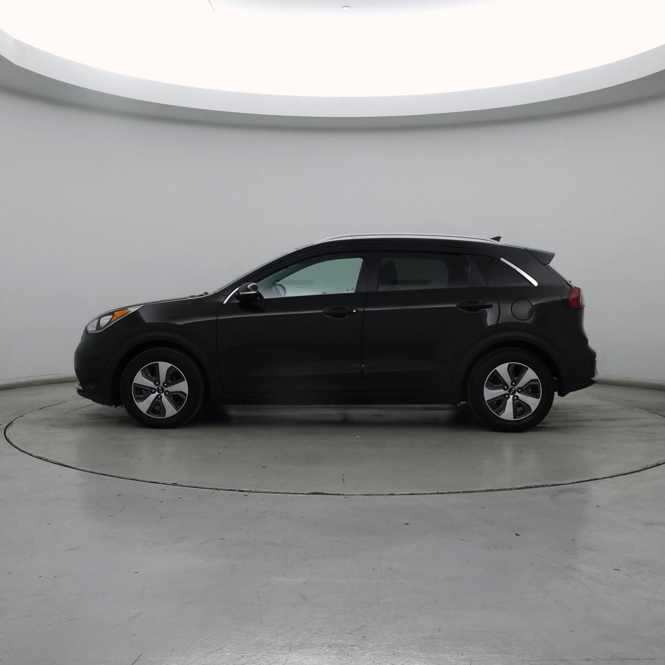 Thumbnail: 2018 Kia Niro - 3