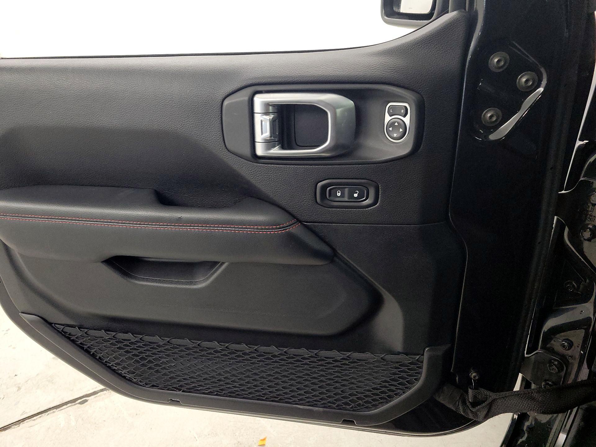 Thumbnail: 2020 Jeep Wrangler - 12