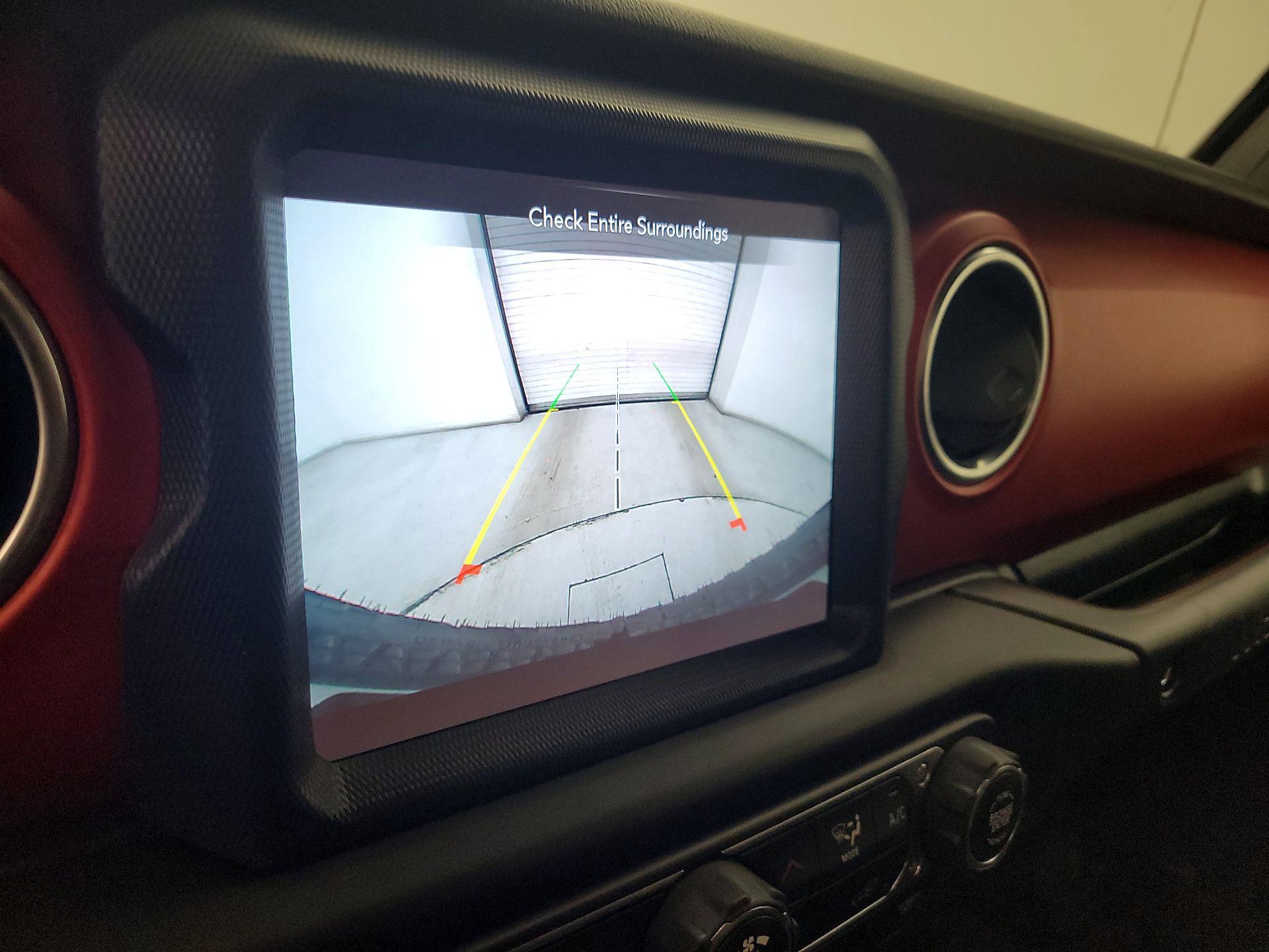 Thumbnail: 2020 Jeep Wrangler - 14