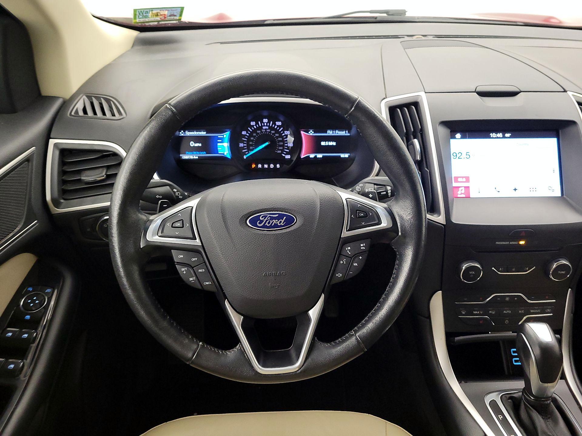 Thumbnail: 2016 Ford Edge - 10