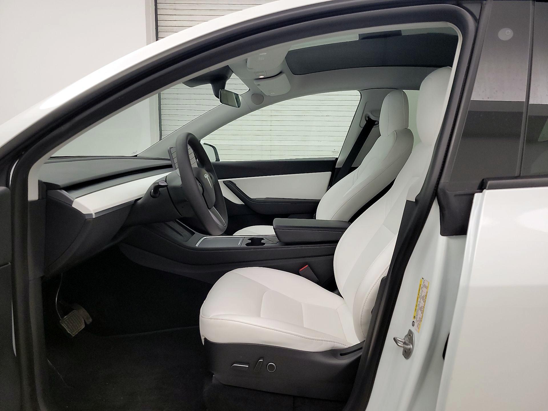 Thumbnail: 2021 Tesla Model Y - 11