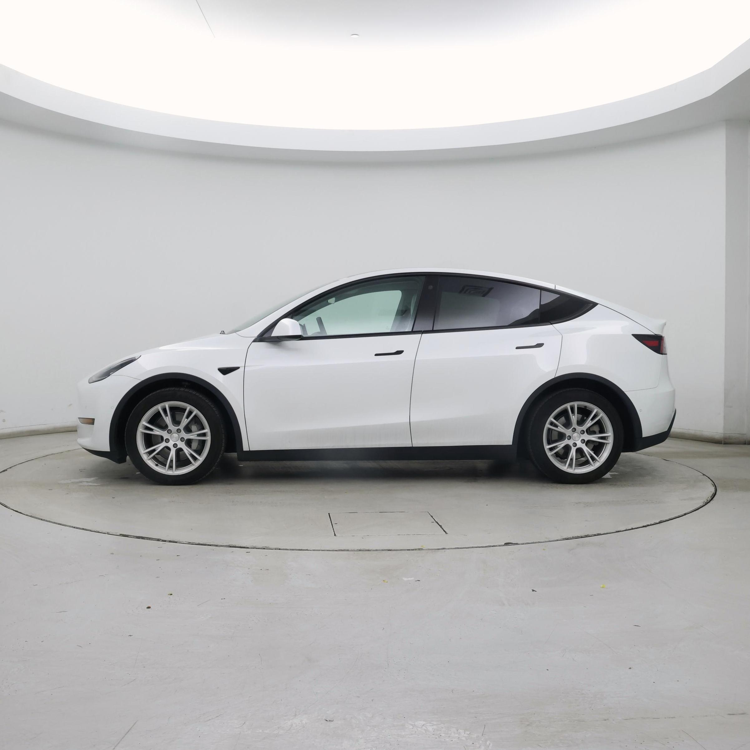 Thumbnail: 2021 Tesla Model Y - 3
