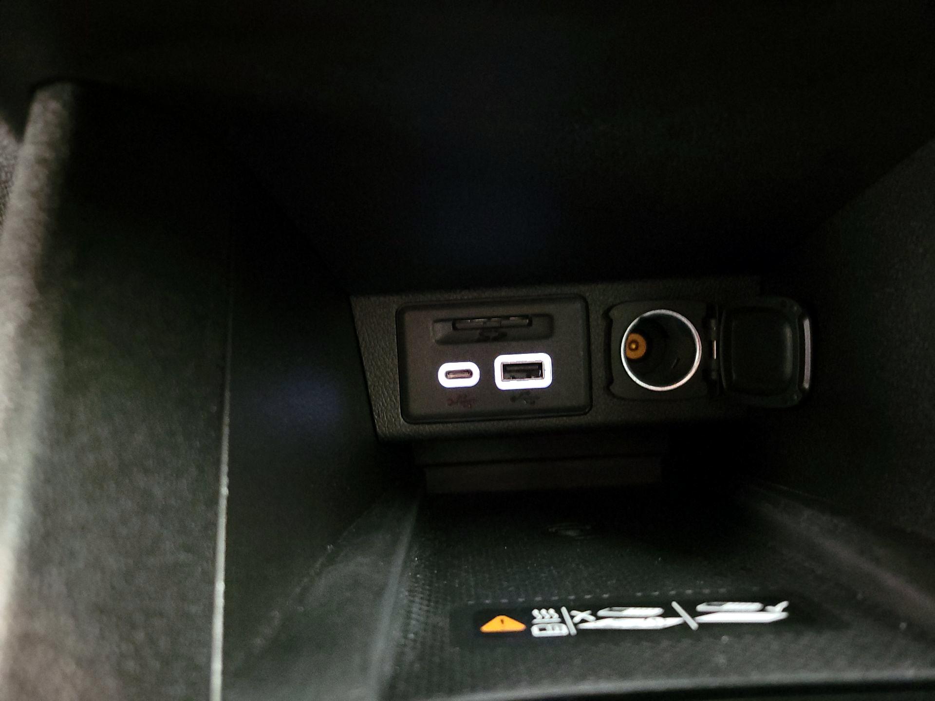 Thumbnail: 2022 Chevrolet Bolt EUV - 19