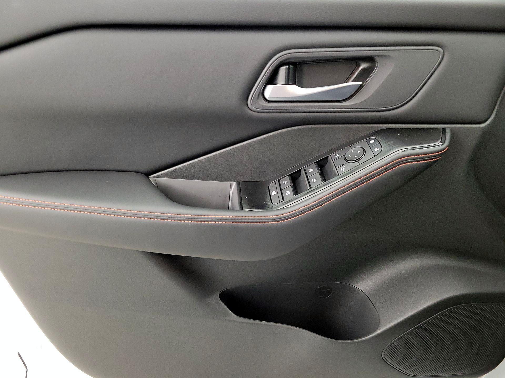 Thumbnail: 2026 Nissan Rogue - 12