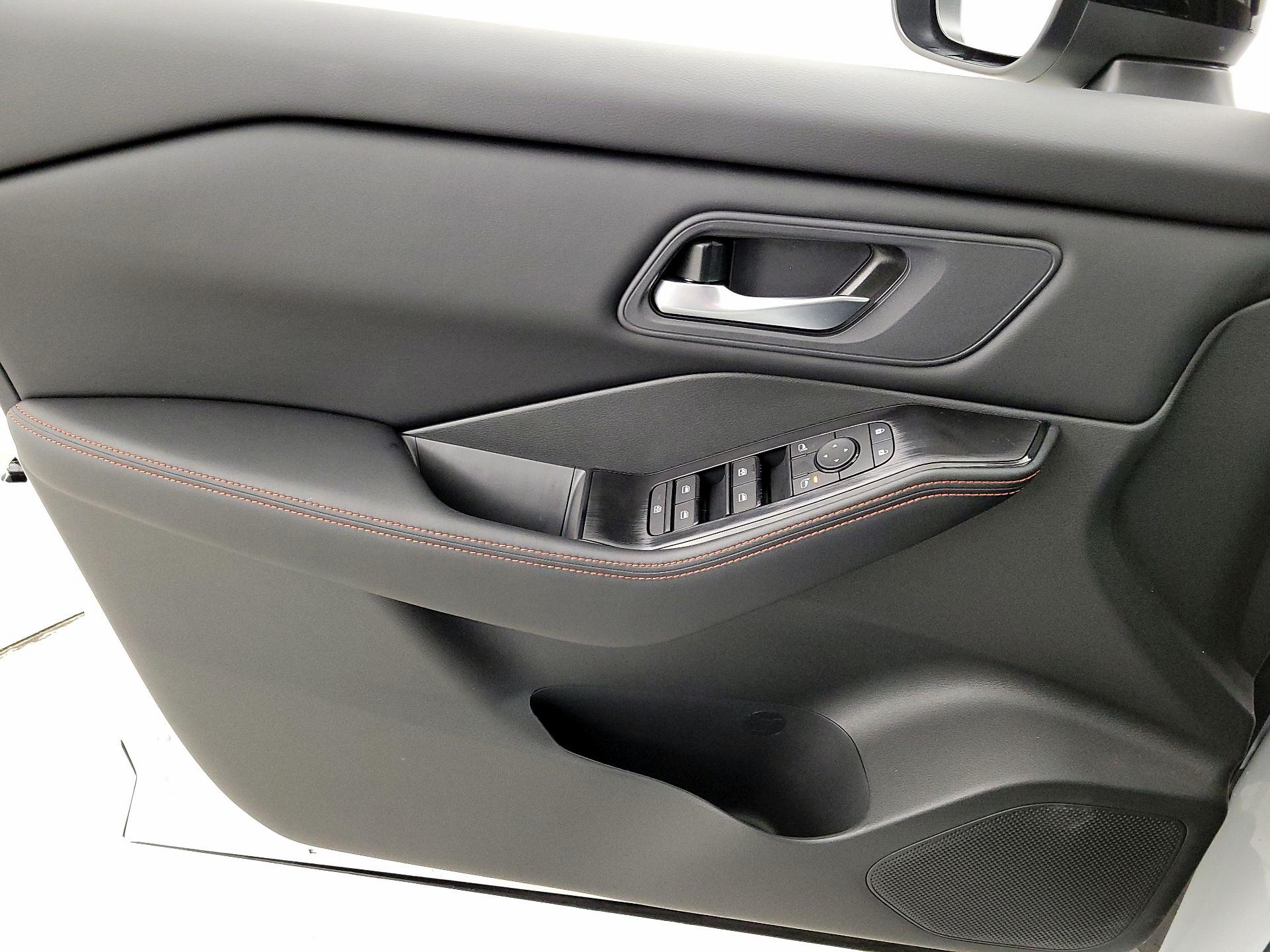 Thumbnail: 2026 Nissan Rogue - 12