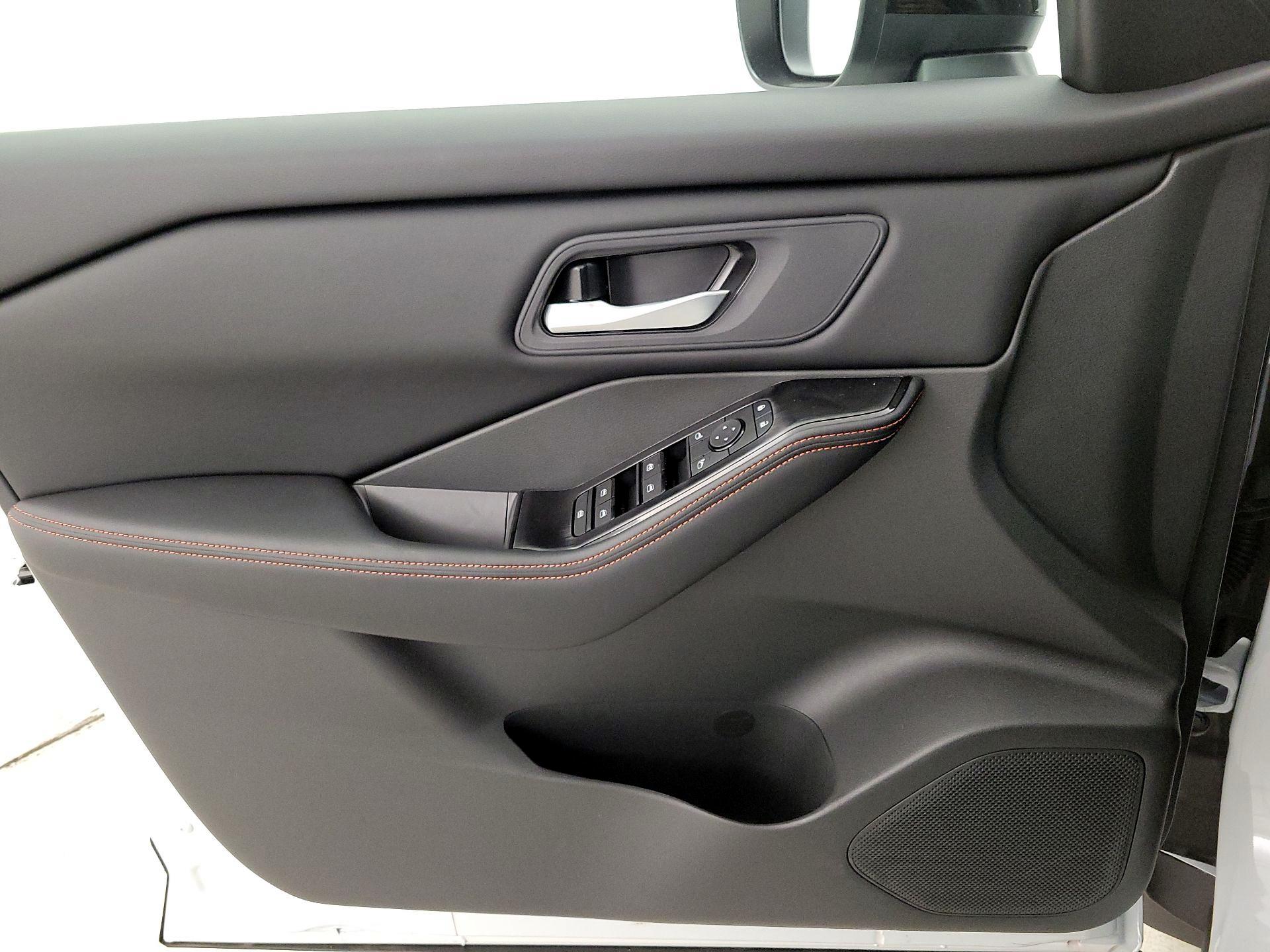 Thumbnail: 2026 Nissan Rogue - 12