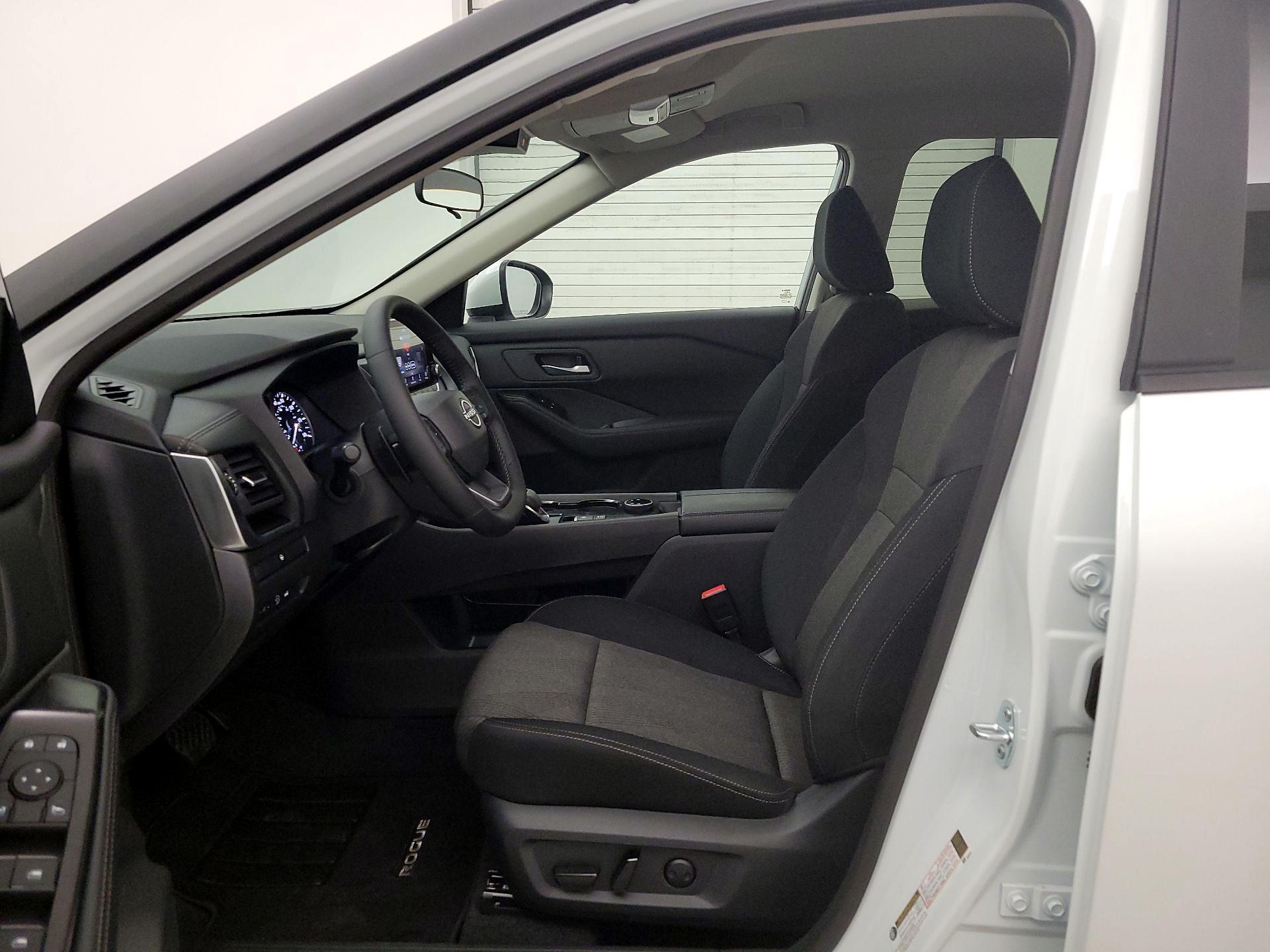 Thumbnail: 2026 Nissan Rogue - 11