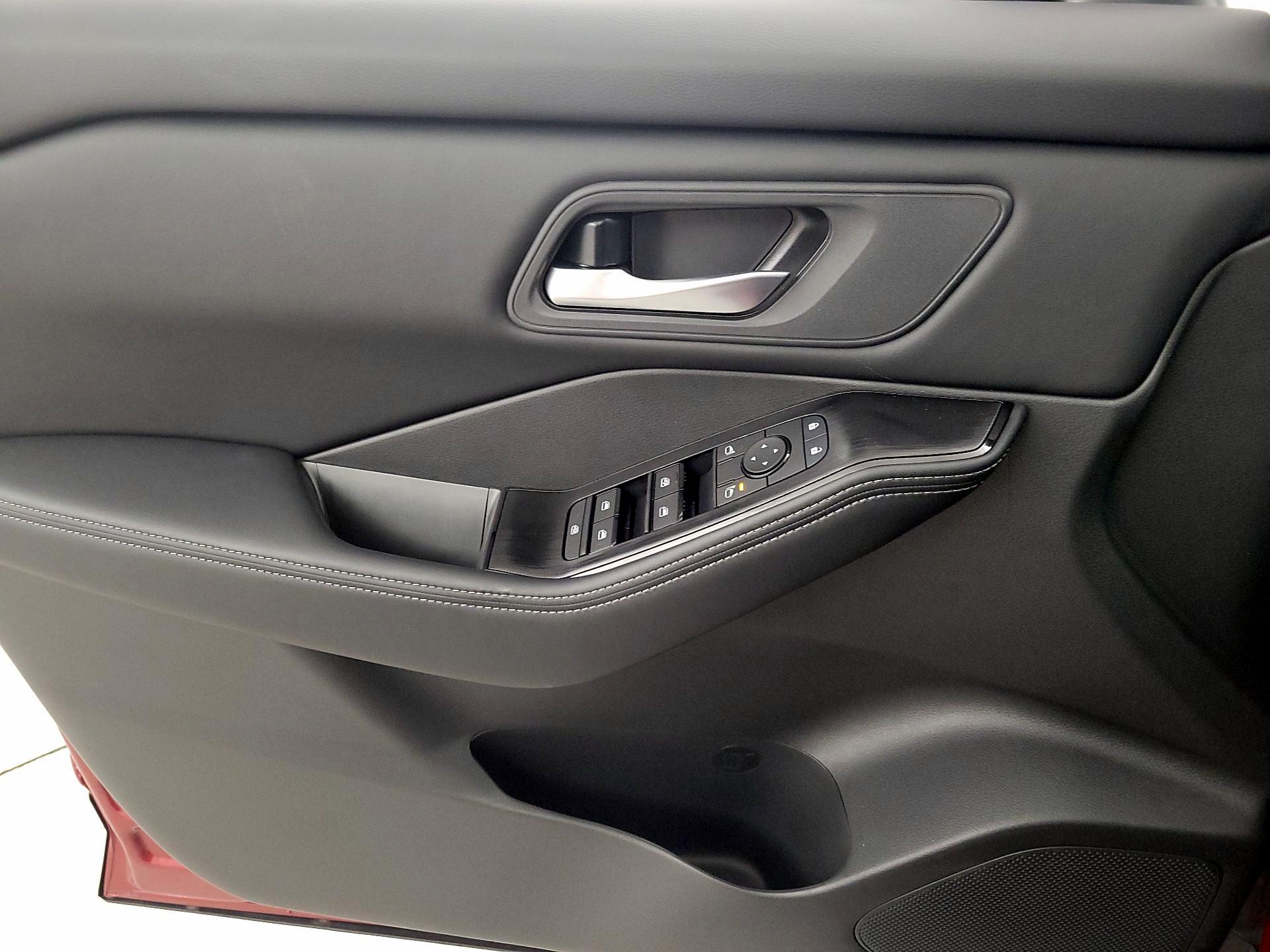 Thumbnail: 2026 Nissan Rogue - 12