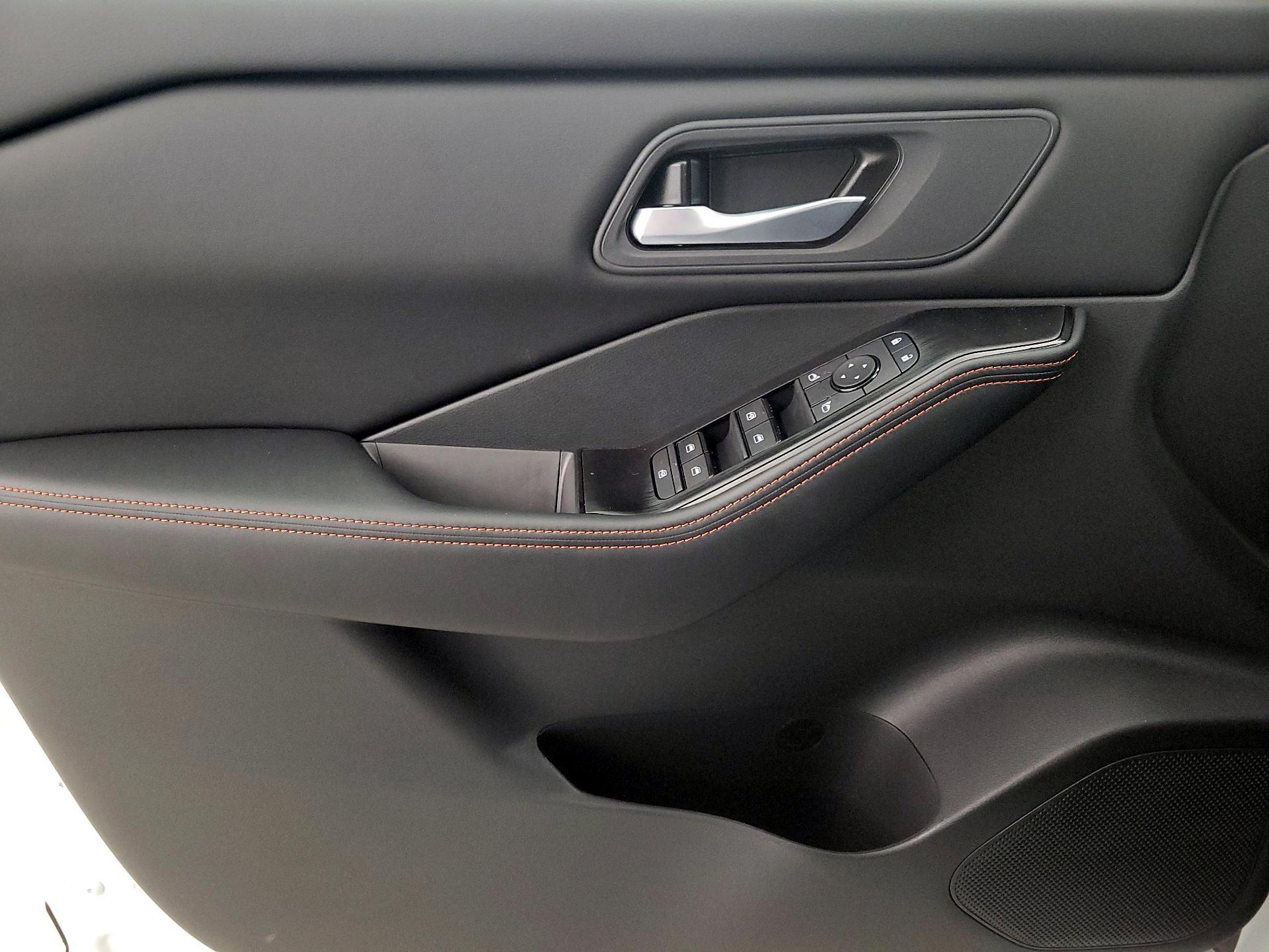 Thumbnail: 2026 Nissan Rogue - 12